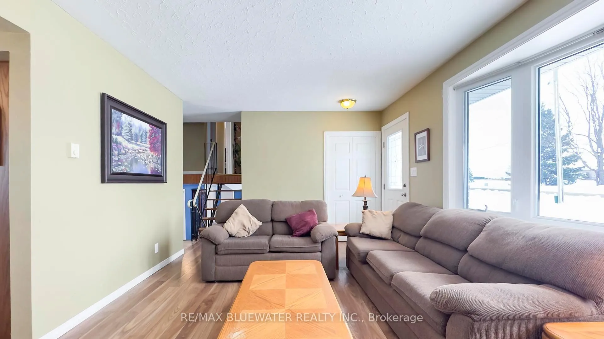 Photo 6 of 40204 Huron Street E, South Huron, Exeter — HOMEH