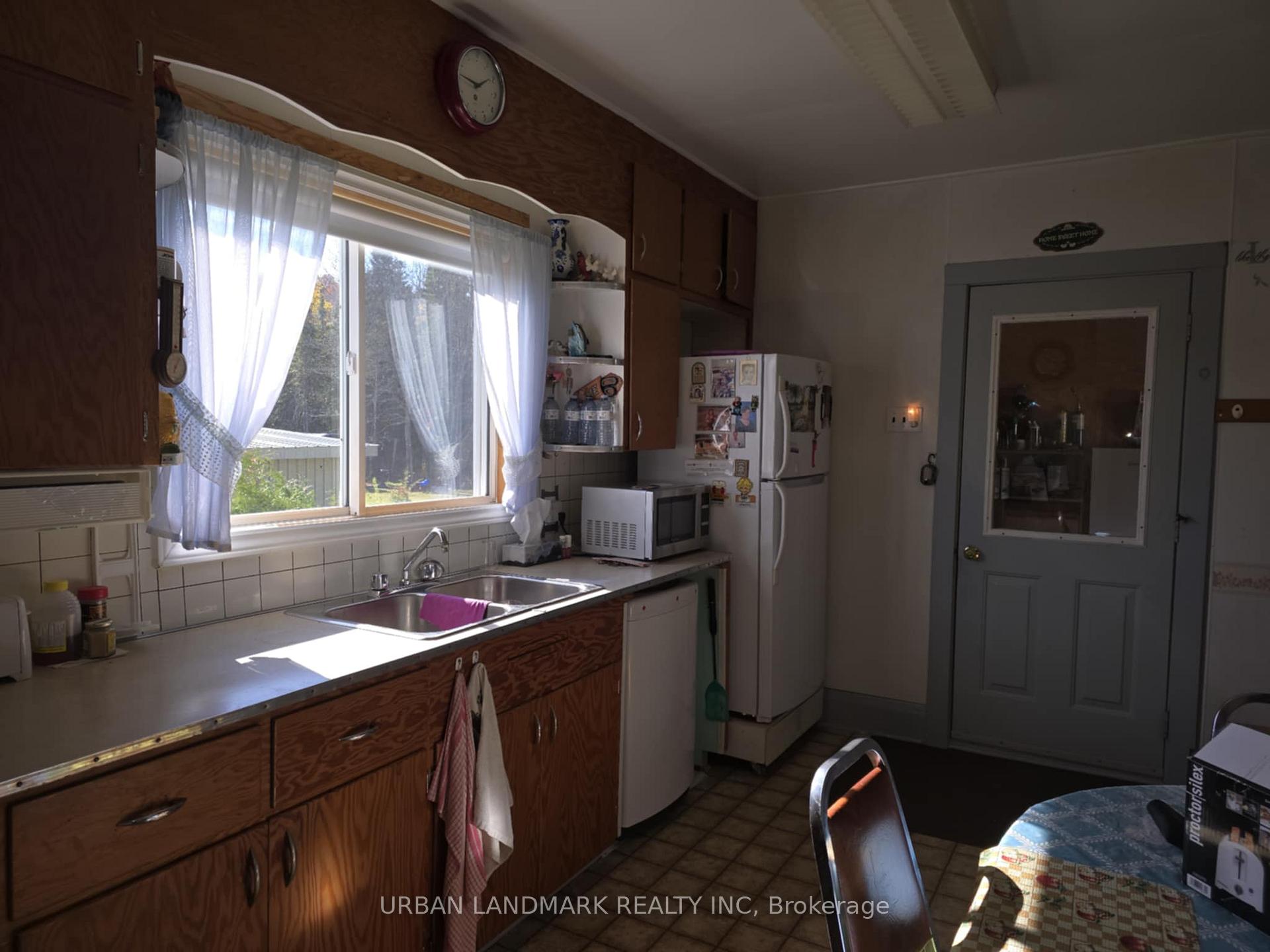 Photo 5 of 21 Galeairy Crescent, South Algonquin — HOMEH