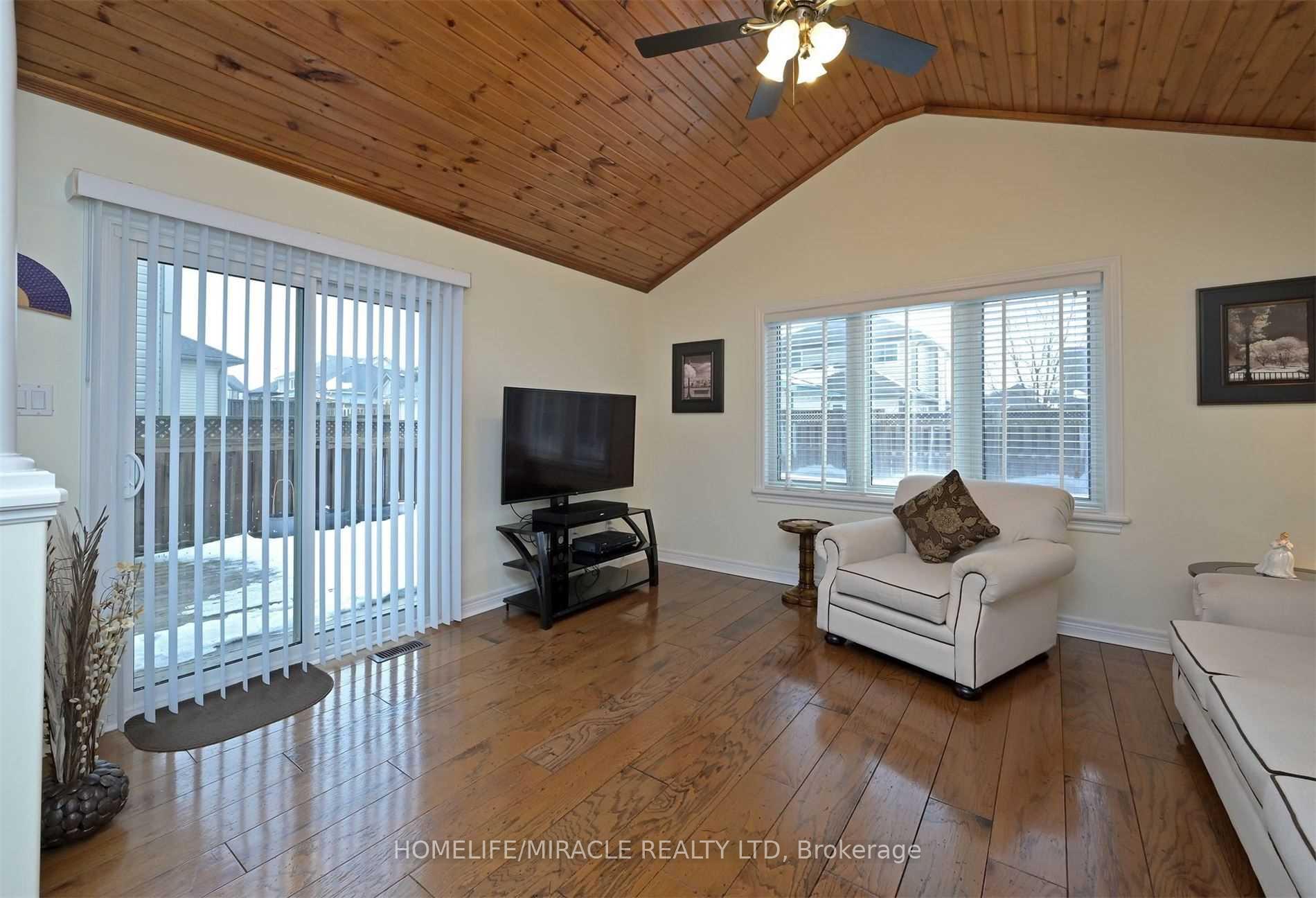 Photo 14 of 124 Silk Drive, Shelburne — HOMEH