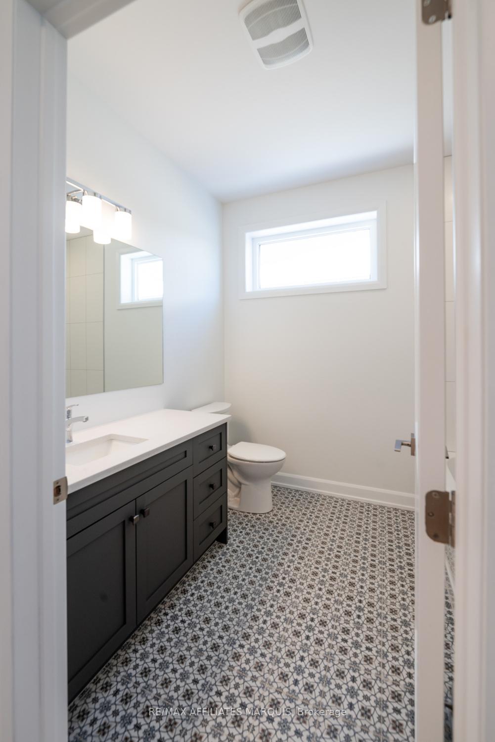 Photo 25 of 93 Rabb Street, Smiths Falls — HOMEH