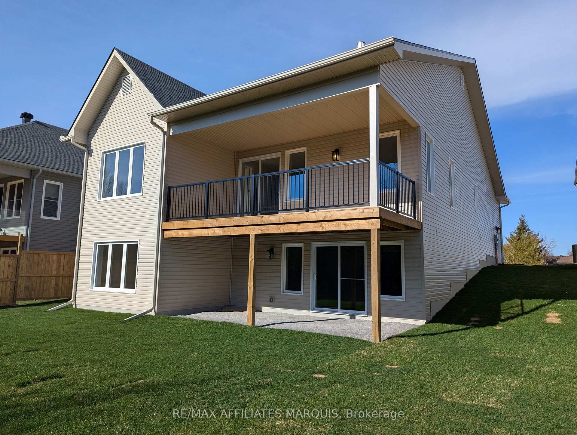Photo 38 of 93 Rabb Street, Smiths Falls — HOMEH