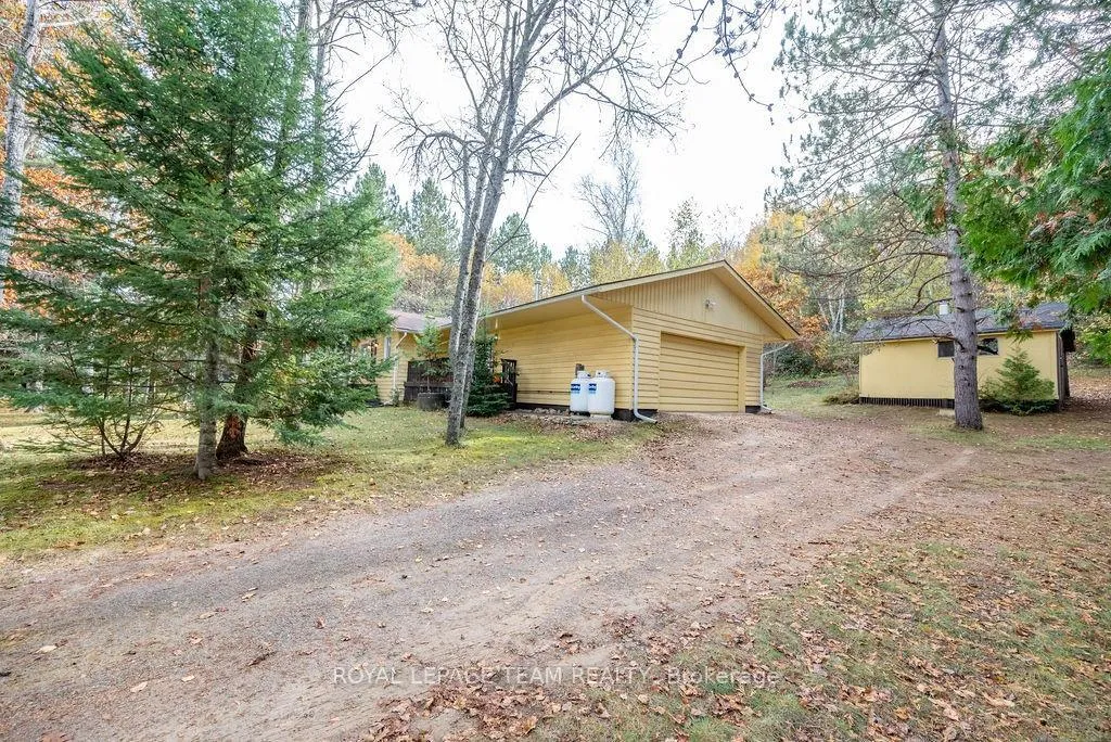 Photo 6 of 4 Murchison Road, South Algonquin — HOMEH