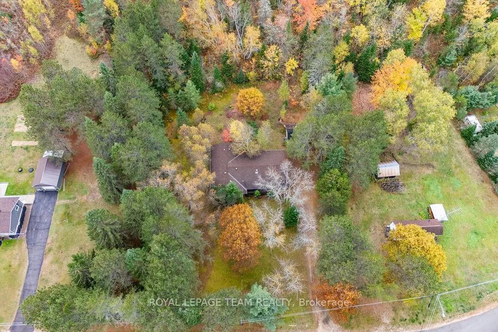 Photo 23 of 4 Murchison Road, South Algonquin — HOMEH