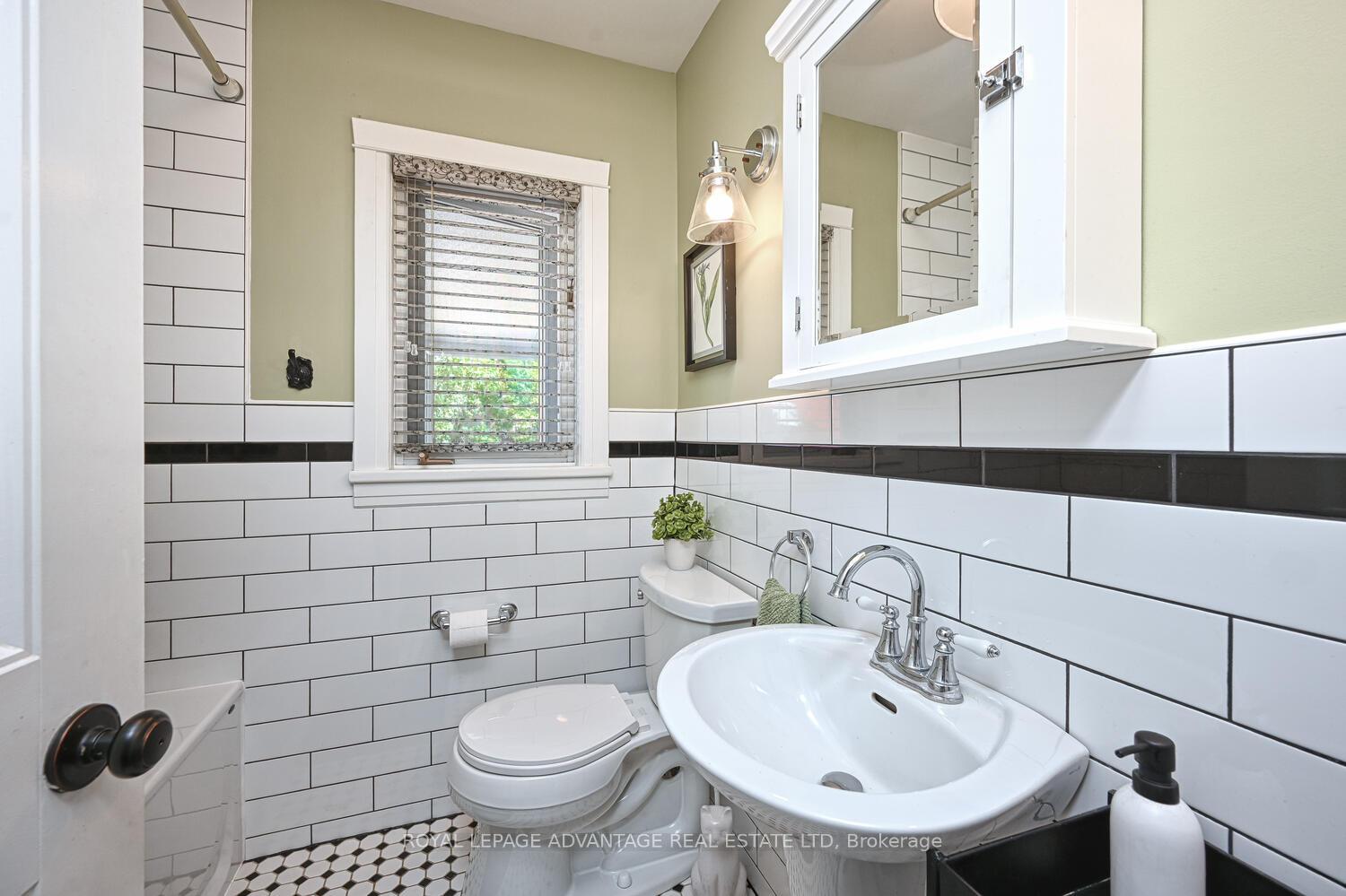 Photo 11 of 67 Jasper Avenue, Smiths Falls — HOMEH