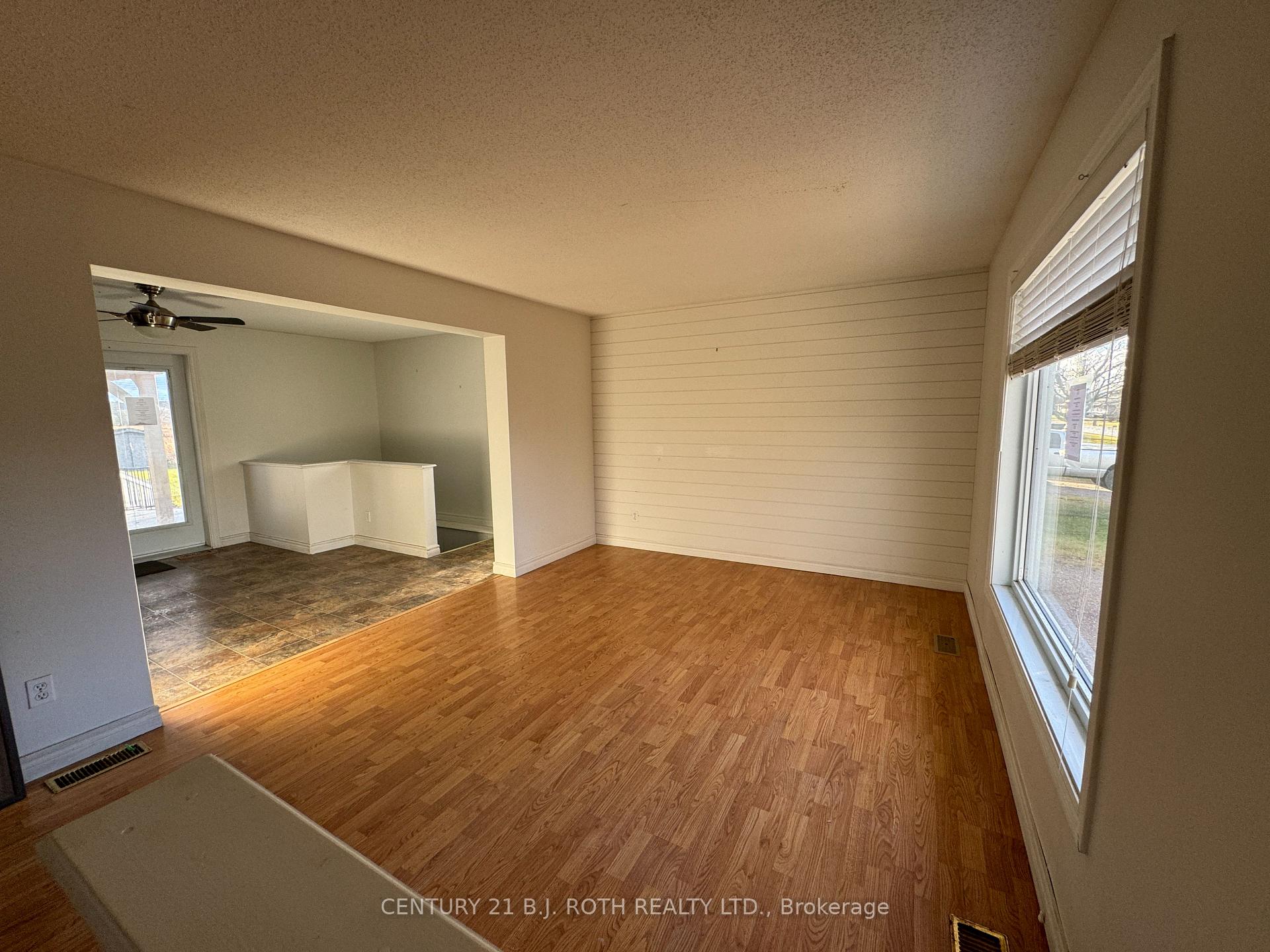 Photo 7 of 72 Leslie Avenue, Renfrew — HOMEH