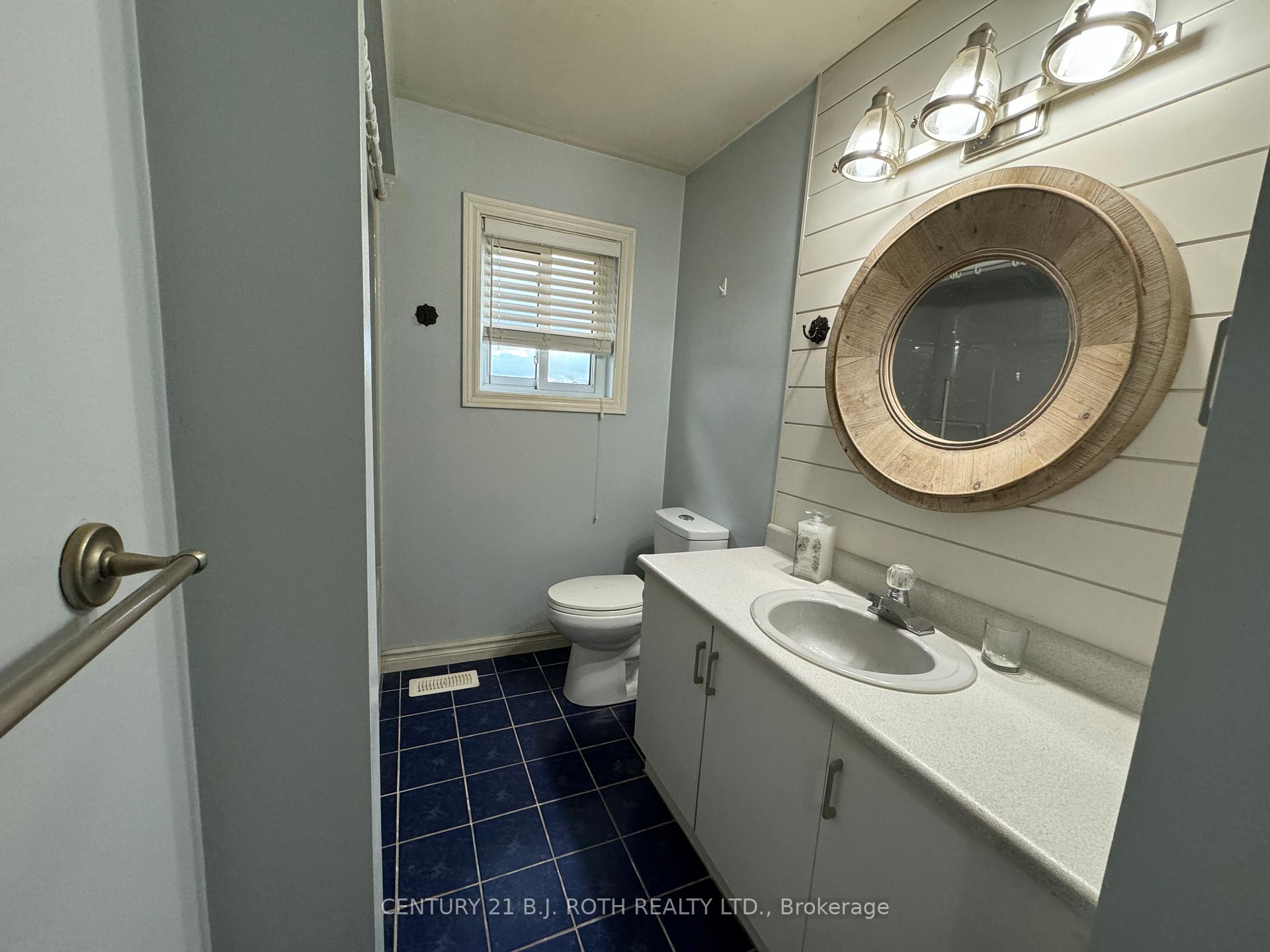 Photo 10 of 72 Leslie Avenue, Renfrew — HOMEH