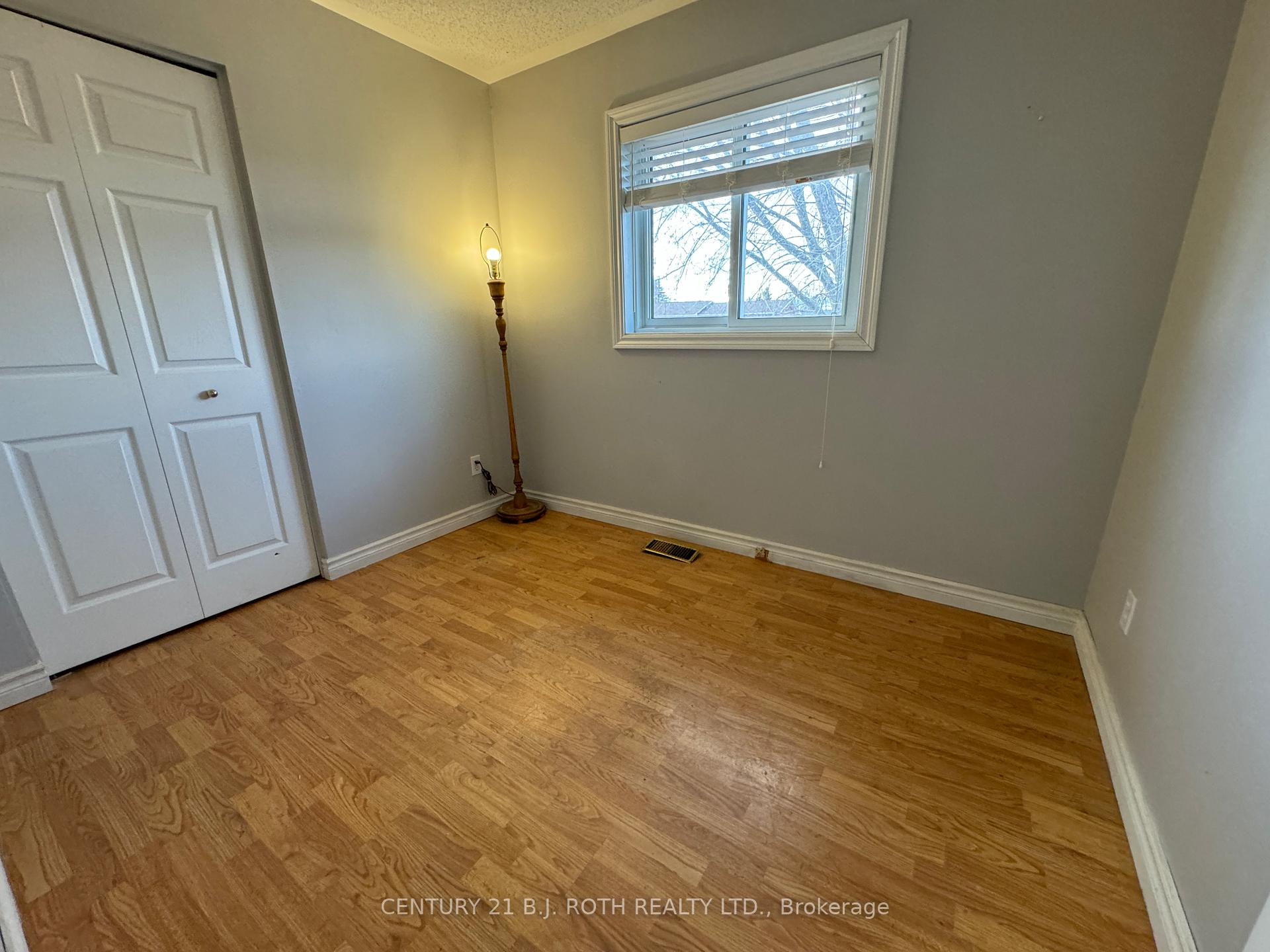 Photo 13 of 72 Leslie Avenue, Renfrew — HOMEH