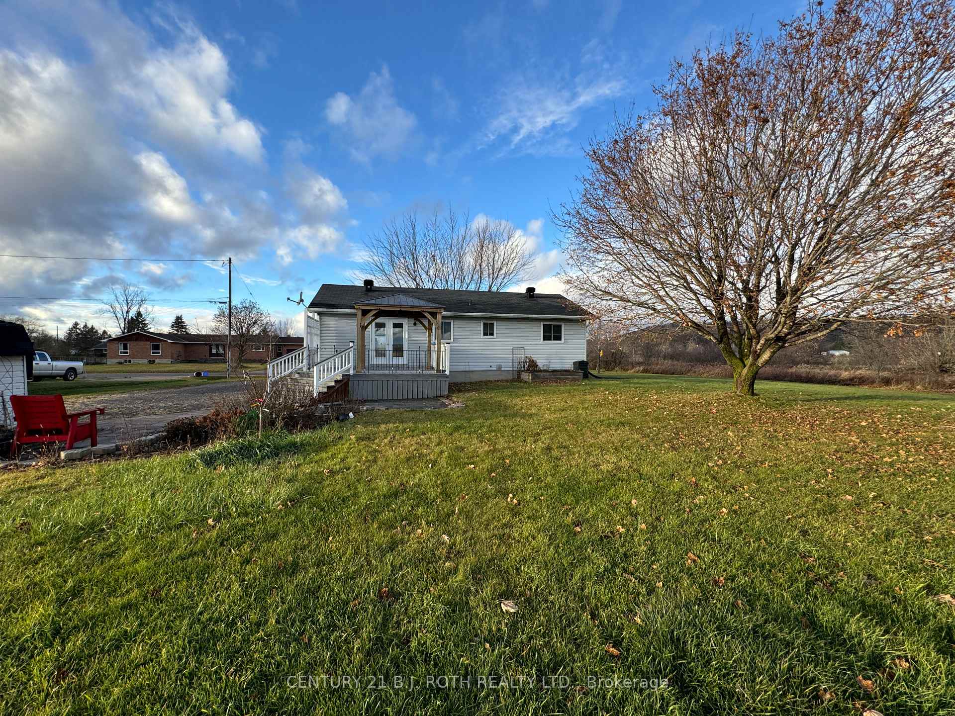 Photo 17 of 72 Leslie Avenue, Renfrew — HOMEH