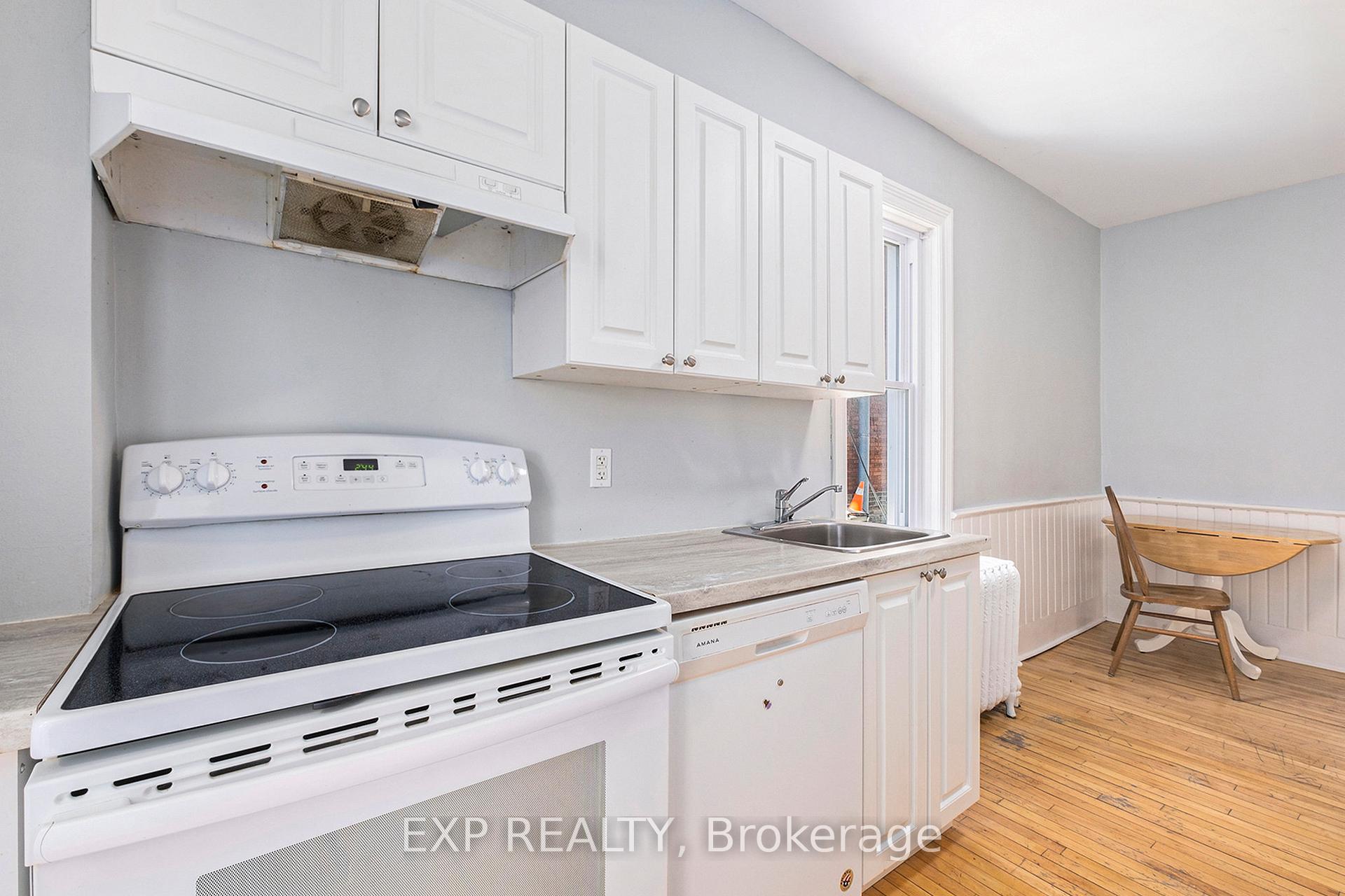 Photo 10 of Unit 1, 110 Chambers Street, Smiths Falls — HOMEH