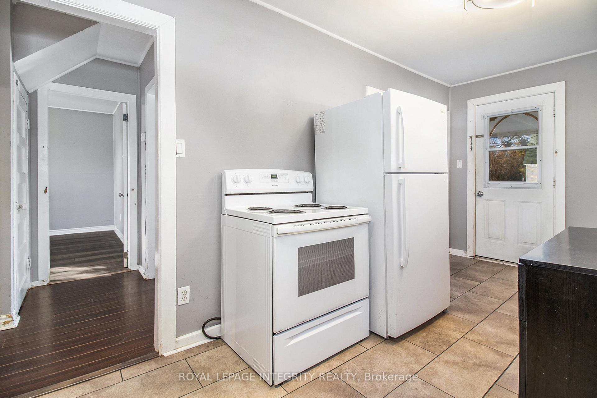 Photo 4 of 30 Churchill Crescent, Smiths Falls — HOMEH