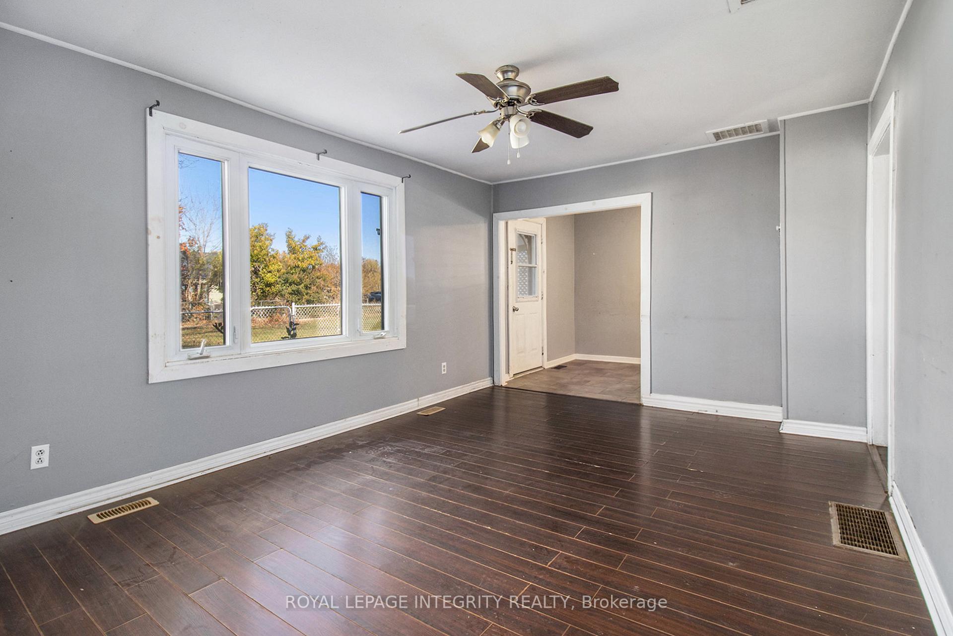 Photo 7 of 30 Churchill Crescent, Smiths Falls — HOMEH