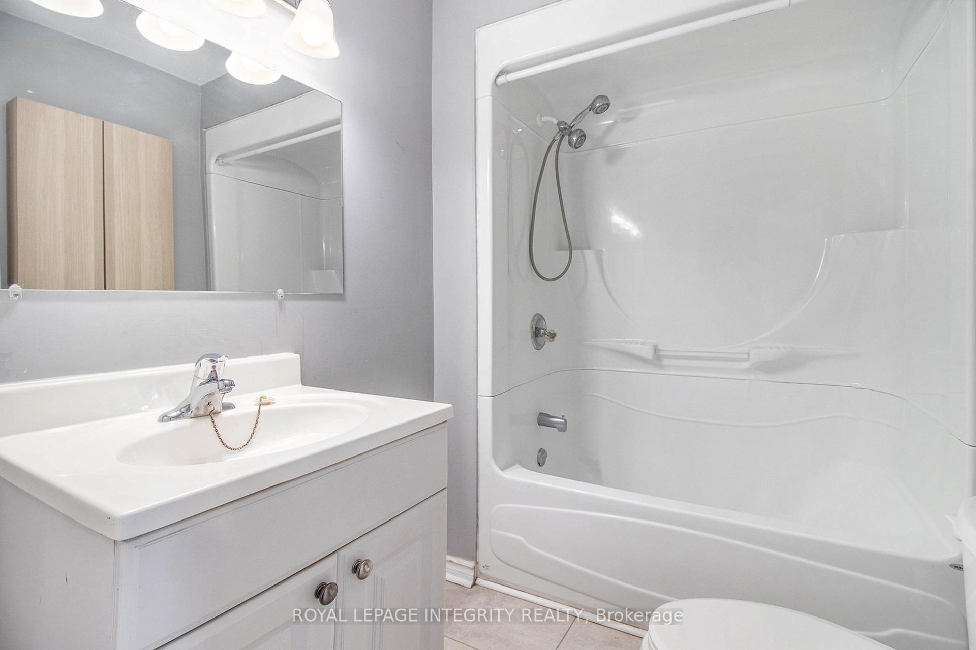 Photo 11 of 30 Churchill Crescent, Smiths Falls — HOMEH