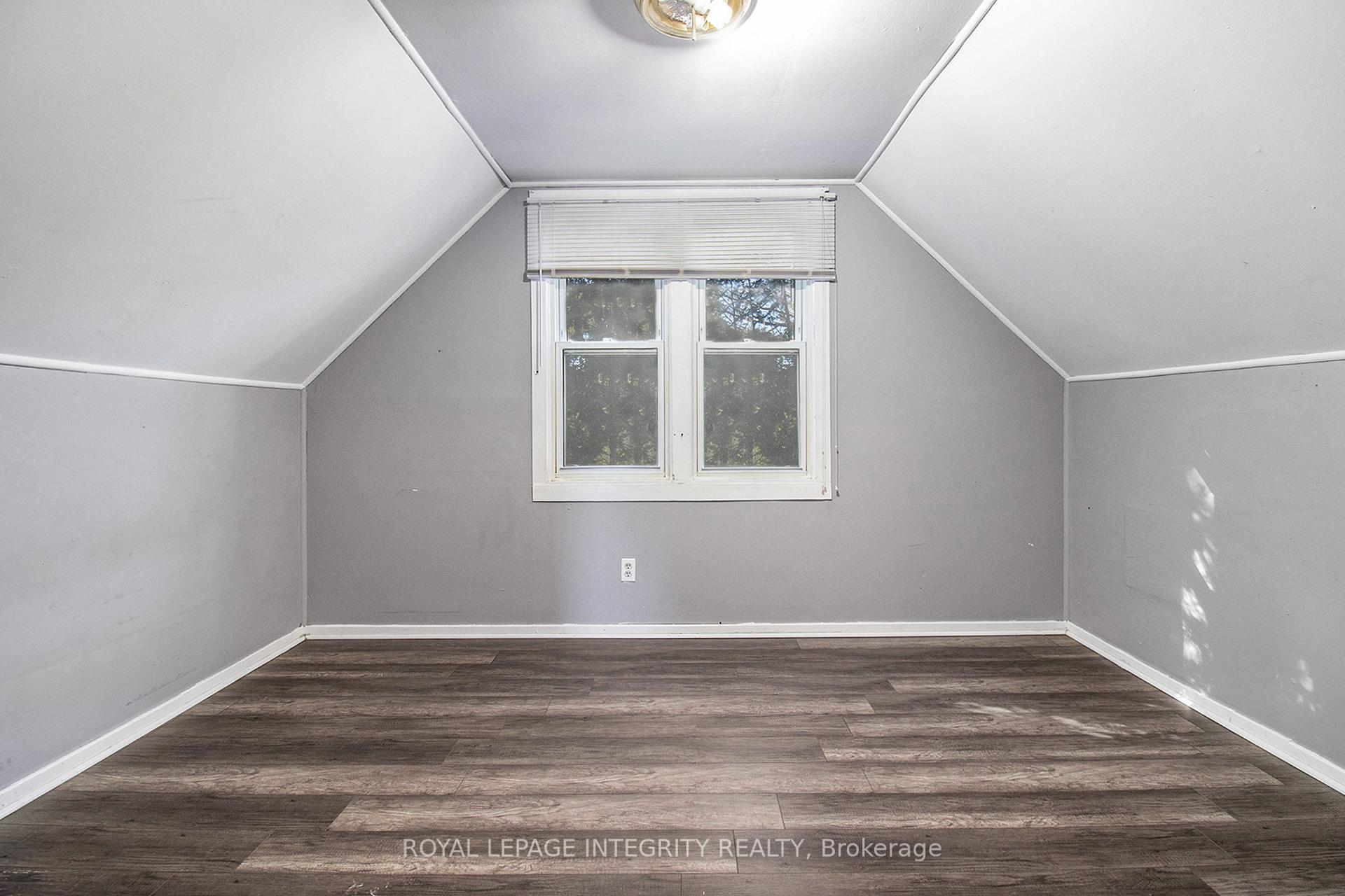 Photo 13 of 30 Churchill Crescent, Smiths Falls — HOMEH