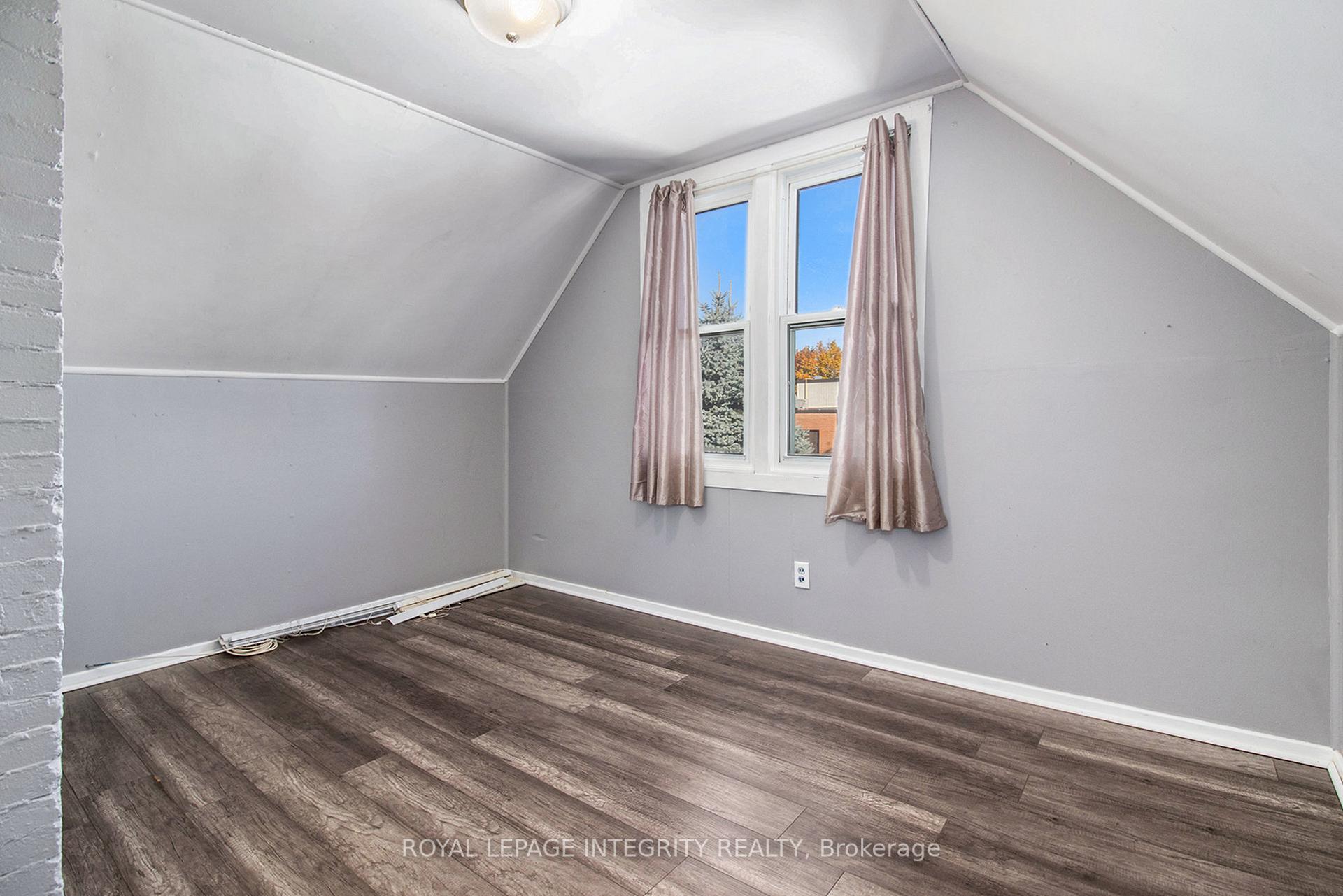 Photo 16 of 30 Churchill Crescent, Smiths Falls — HOMEH