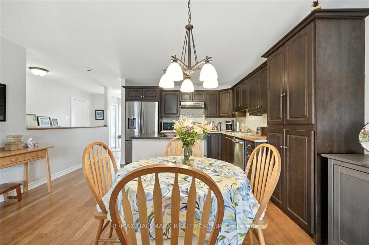 Photo 8 of 40 Lee Avenue, Smiths Falls — HOMEH