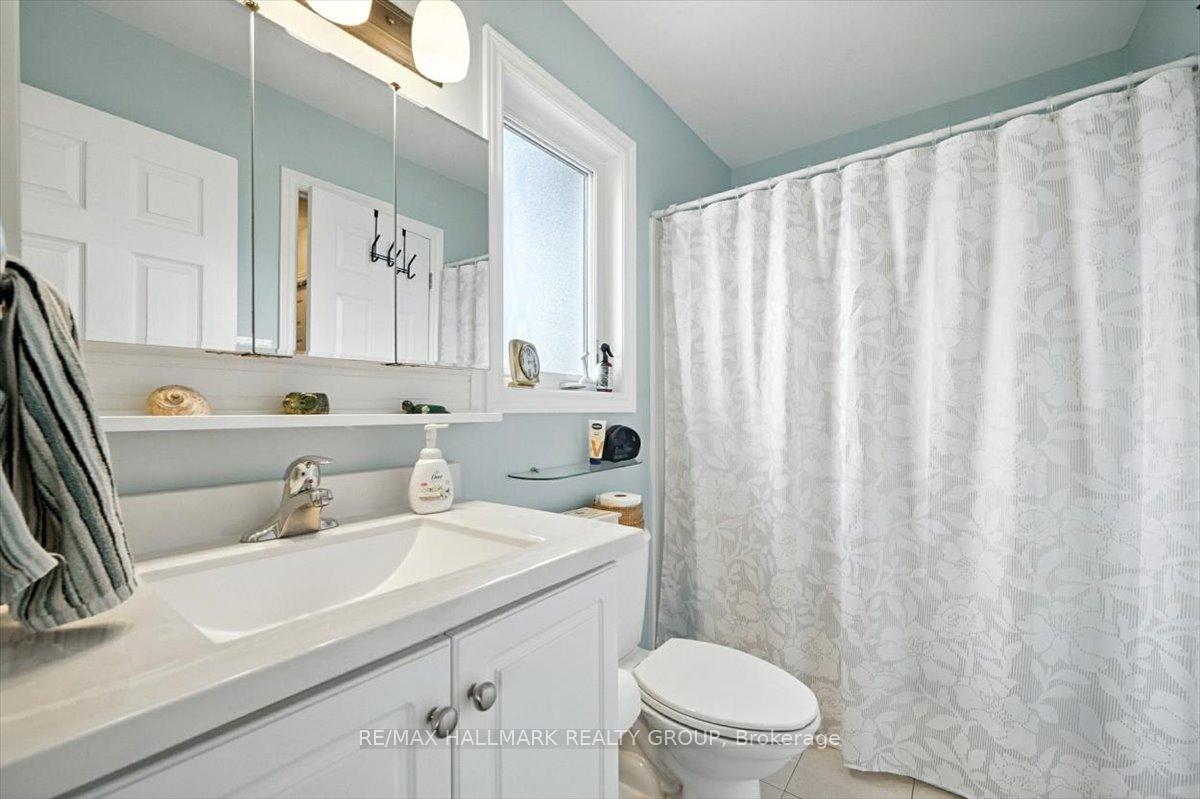 Photo 15 of 40 Lee Avenue, Smiths Falls — HOMEH