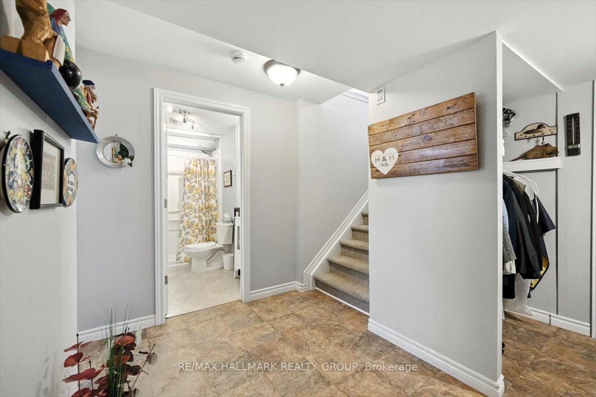 Photo 16 of 40 Lee Avenue, Smiths Falls — HOMEH