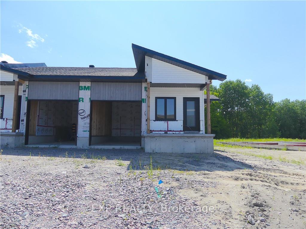 Photo 2 of 336 Forestview Crescent, Renfrew — HOMEH