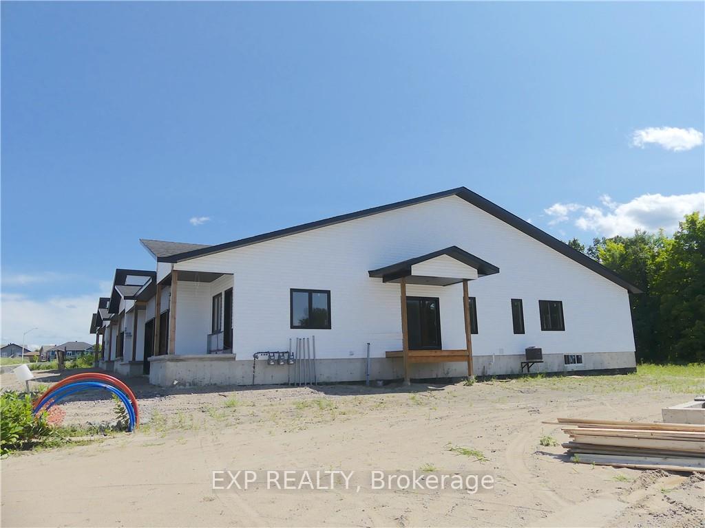 Photo 3 of 336 Forestview Crescent, Renfrew — HOMEH