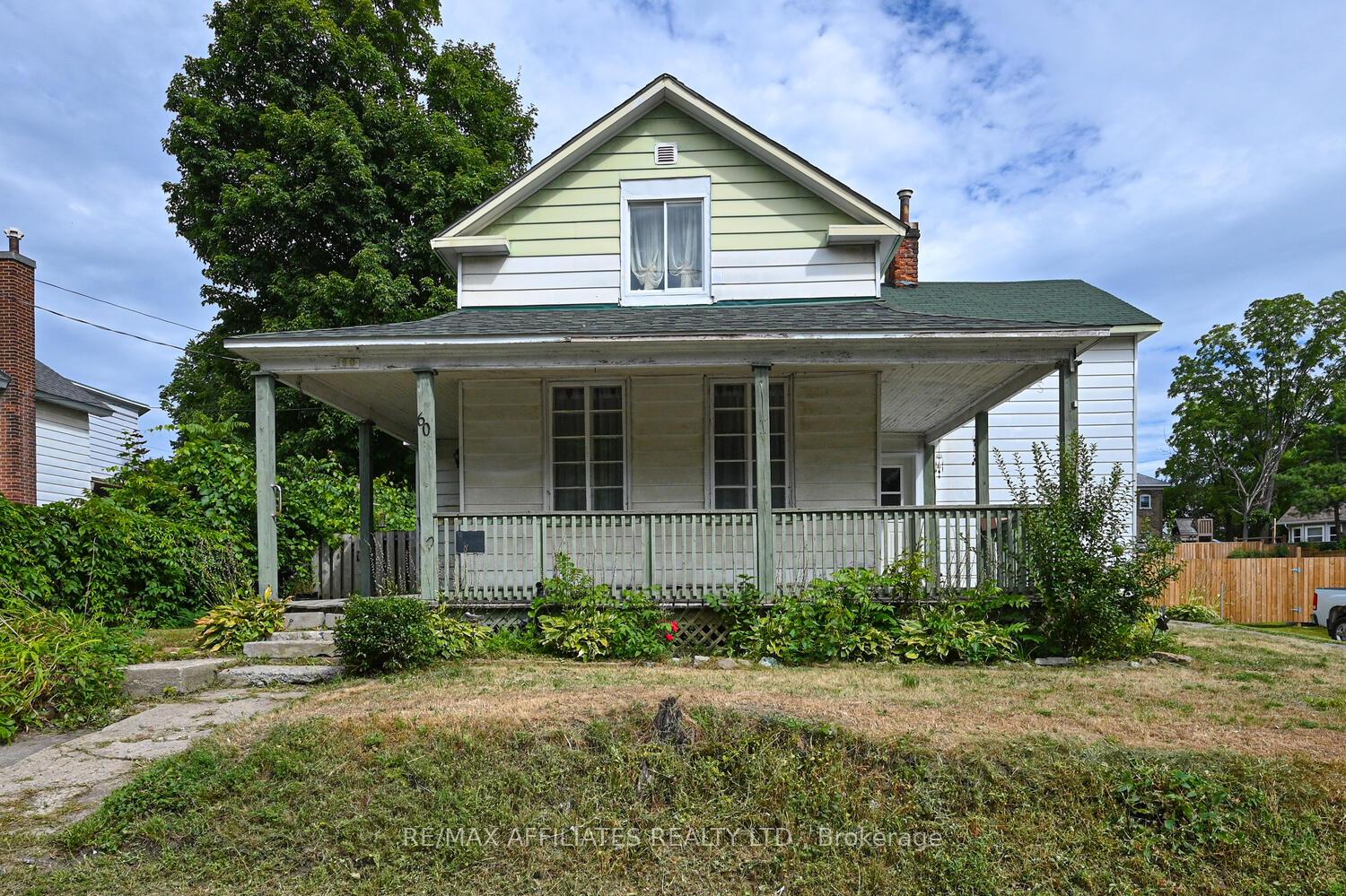 Photo 5 of 60 Chambers Street, Smiths Falls — HOMEH