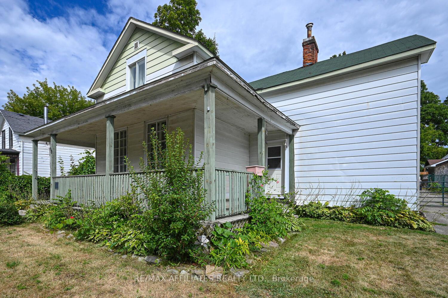 Photo 6 of 60 Chambers Street, Smiths Falls — HOMEH