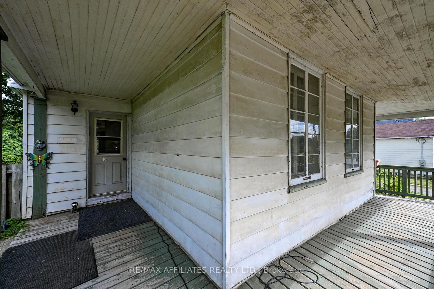 Photo 8 of 60 Chambers Street, Smiths Falls — HOMEH