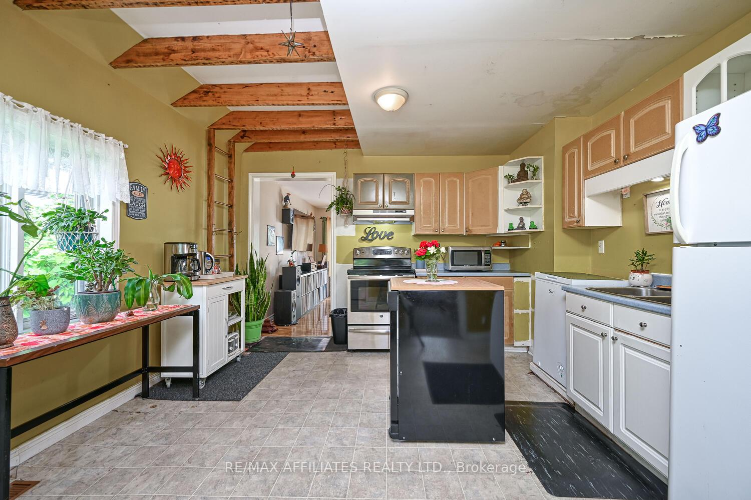 Photo 14 of 60 Chambers Street, Smiths Falls — HOMEH