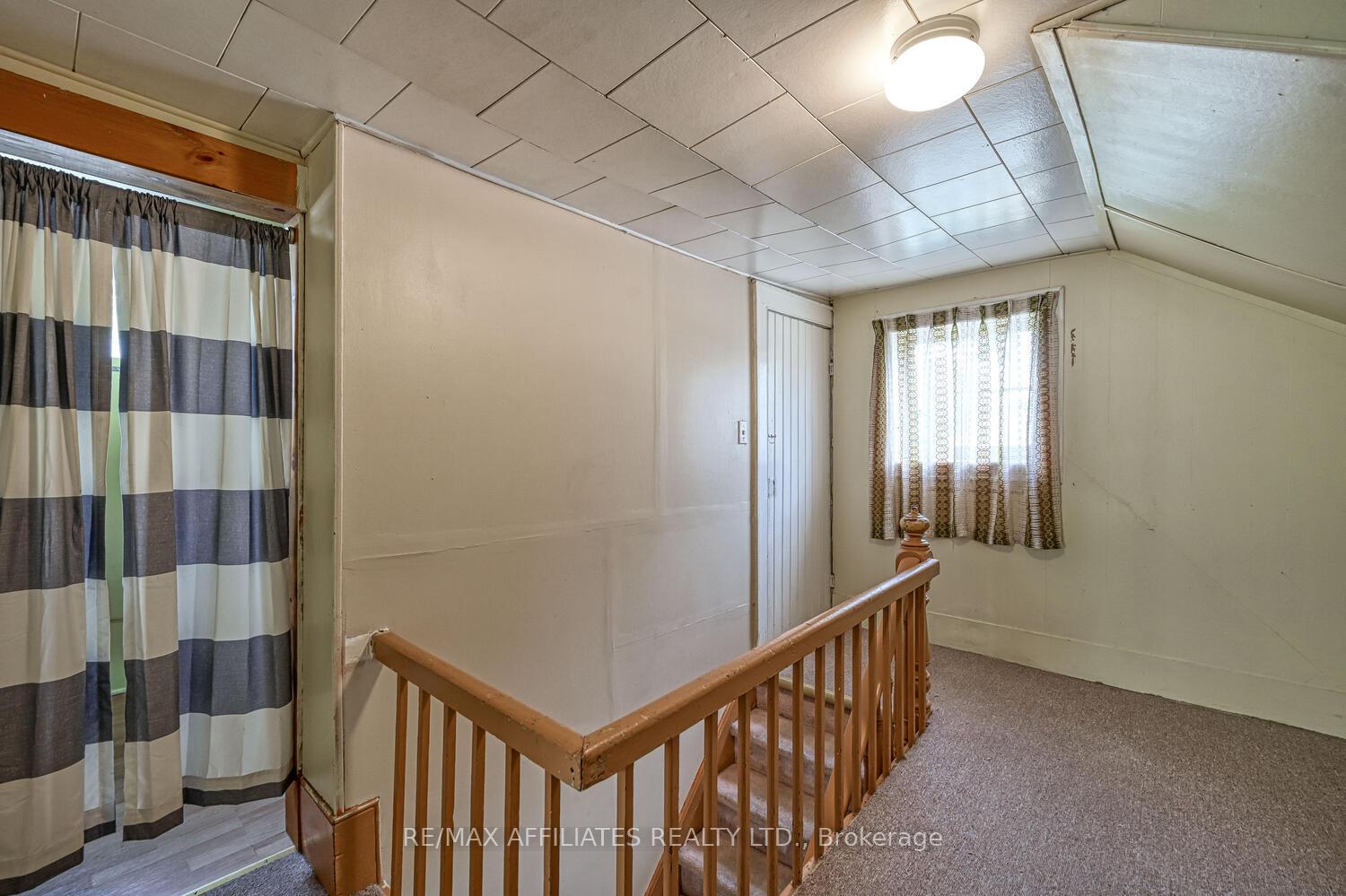 Photo 29 of 60 Chambers Street, Smiths Falls — HOMEH