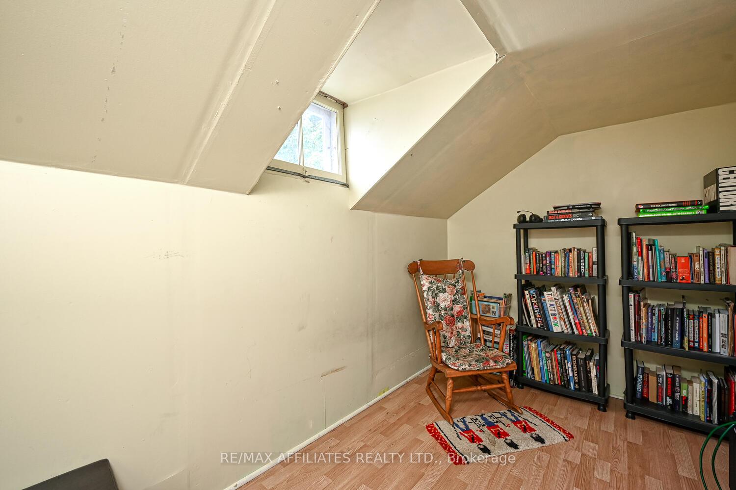 Photo 33 of 60 Chambers Street, Smiths Falls — HOMEH