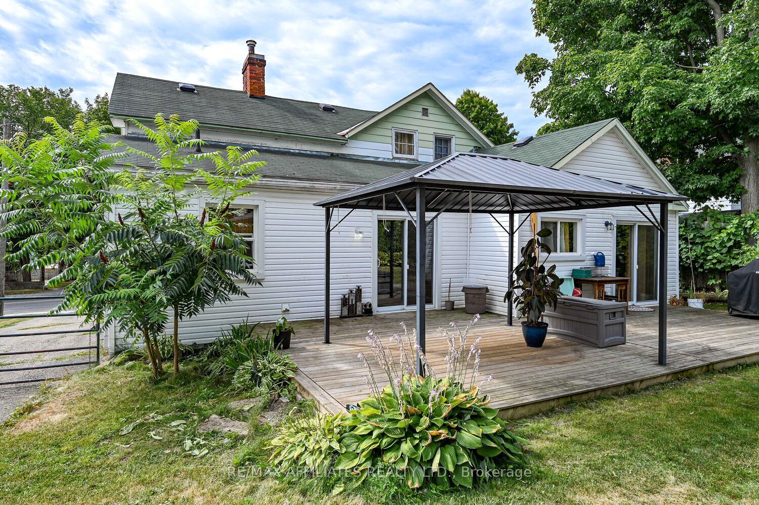 Photo 39 of 60 Chambers Street, Smiths Falls — HOMEH