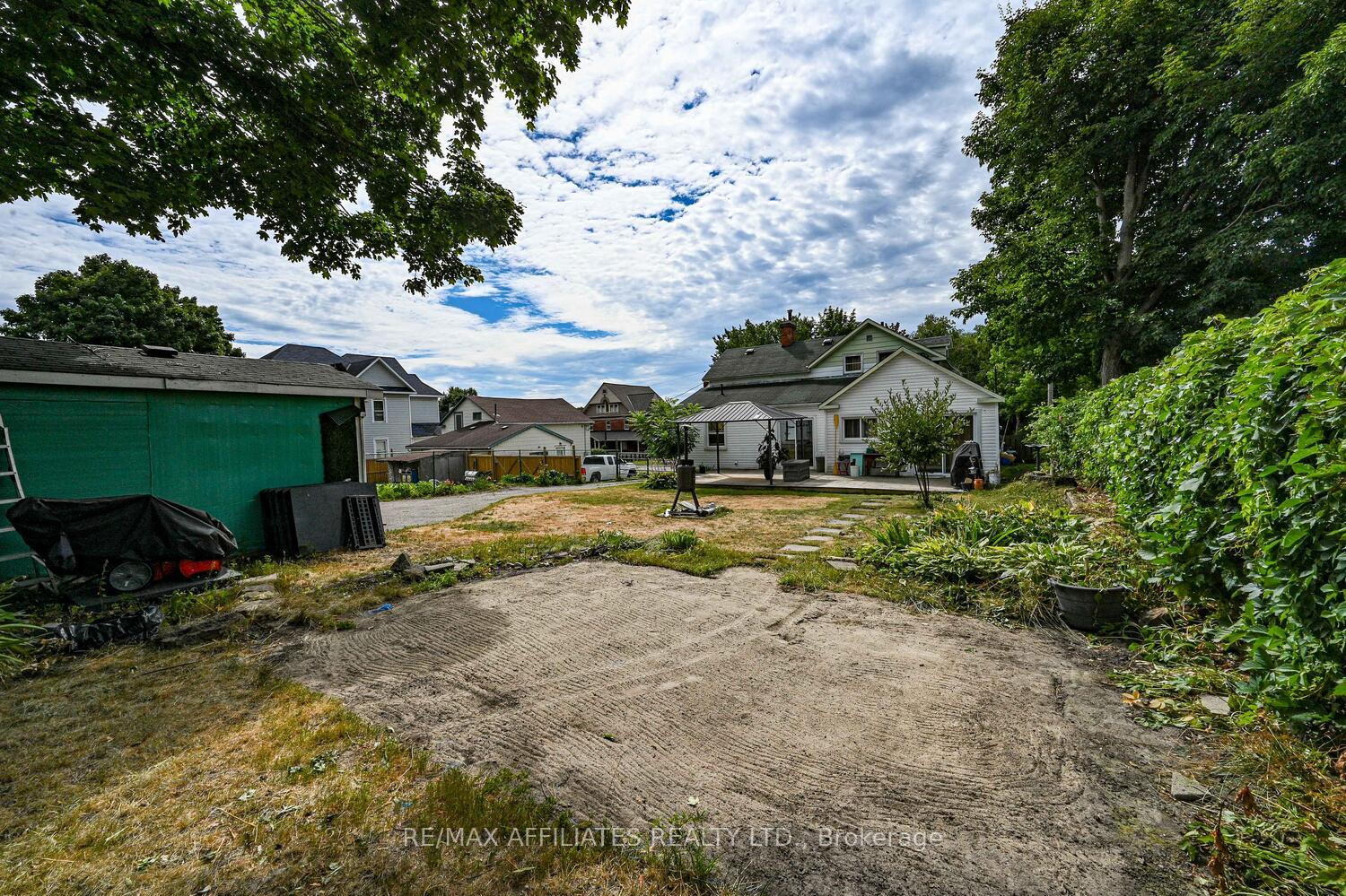 Photo 42 of 60 Chambers Street, Smiths Falls — HOMEH