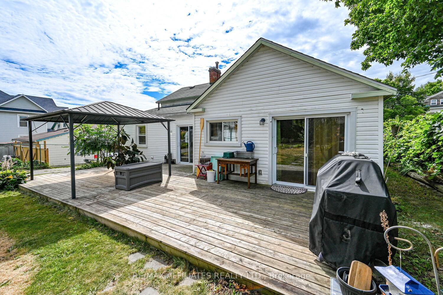 Photo 45 of 60 Chambers Street, Smiths Falls — HOMEH