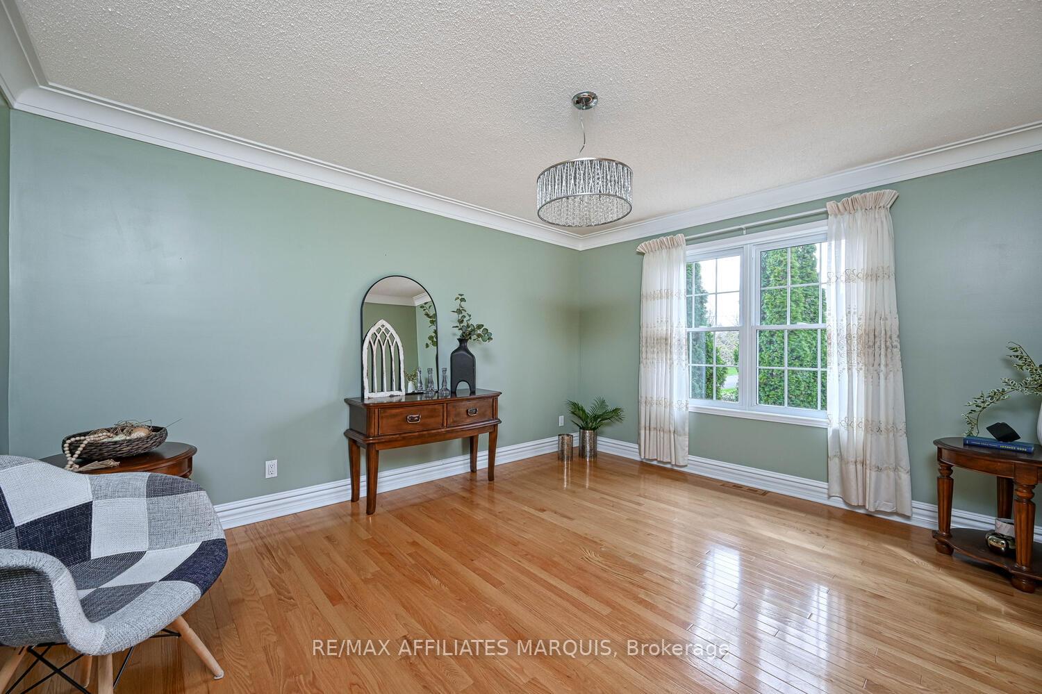 Photo 8 of 10 Tudor Circle, Rideau Lakes, Rideau Lakes (South Elmsley) Twp — HOMEH