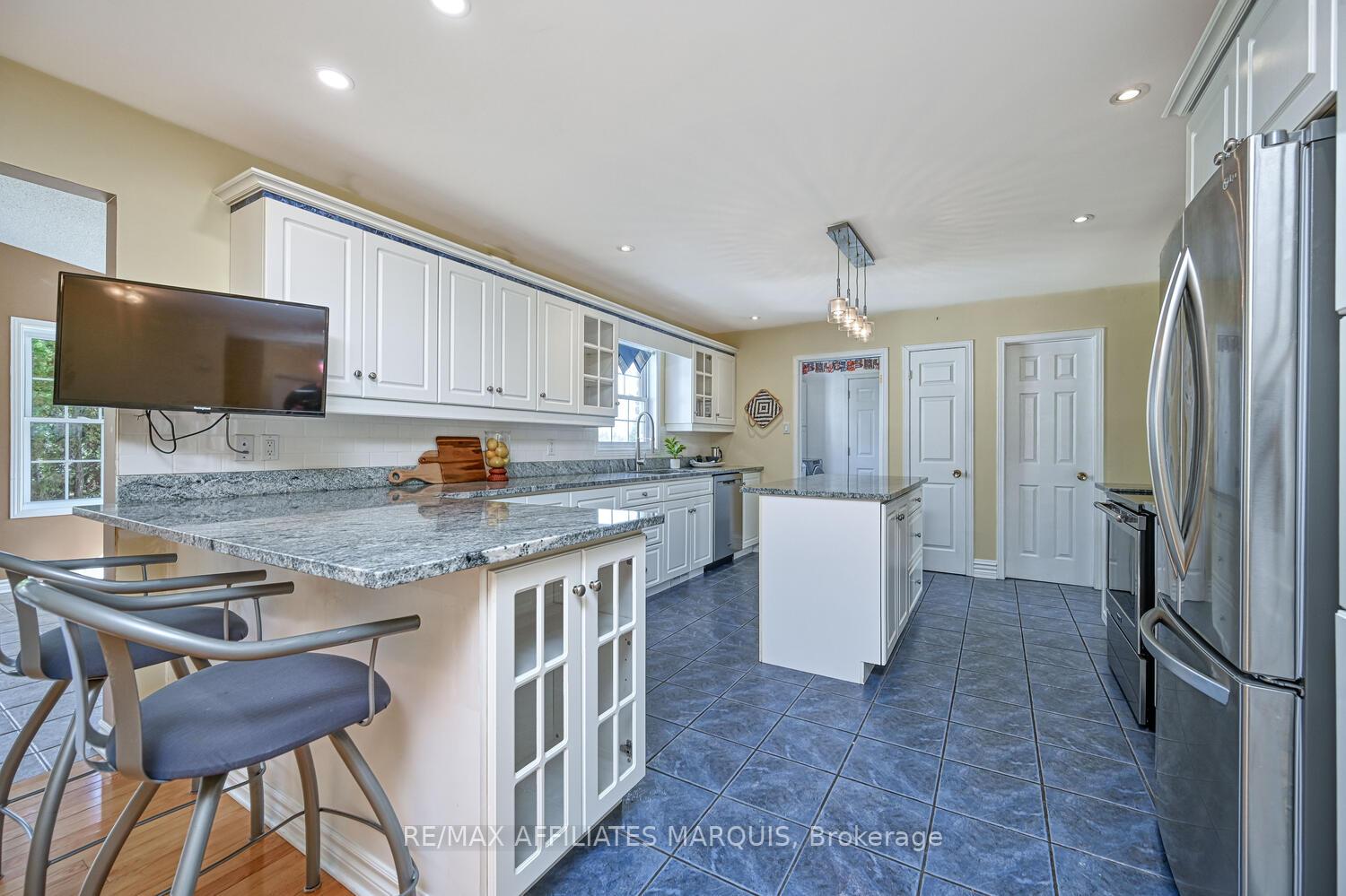 Photo 13 of 10 Tudor Circle, Rideau Lakes, Rideau Lakes (South Elmsley) Twp — HOMEH