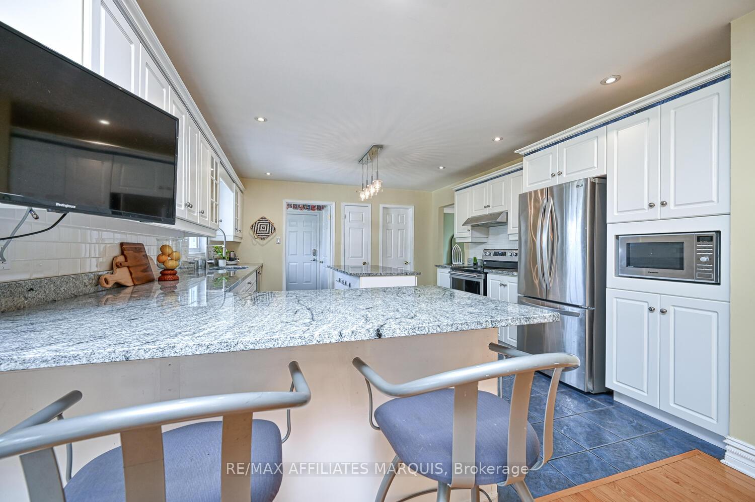 Photo 15 of 10 Tudor Circle, Rideau Lakes, Rideau Lakes (South Elmsley) Twp — HOMEH