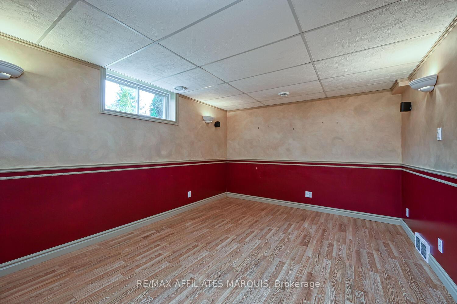Photo 35 of 10 Tudor Circle, Rideau Lakes, Rideau Lakes (South Elmsley) Twp — HOMEH