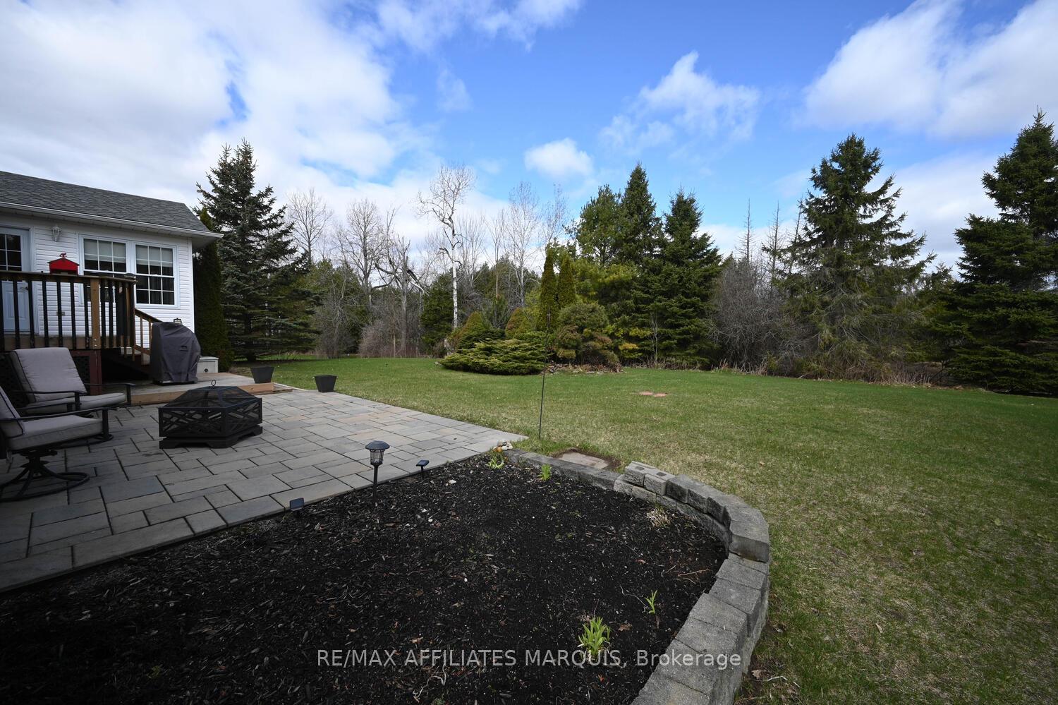 Photo 37 of 10 Tudor Circle, Rideau Lakes, Rideau Lakes (South Elmsley) Twp — HOMEH