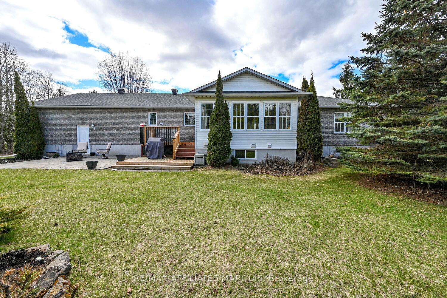 Photo 42 of 10 Tudor Circle, Rideau Lakes, Rideau Lakes (South Elmsley) Twp — HOMEH