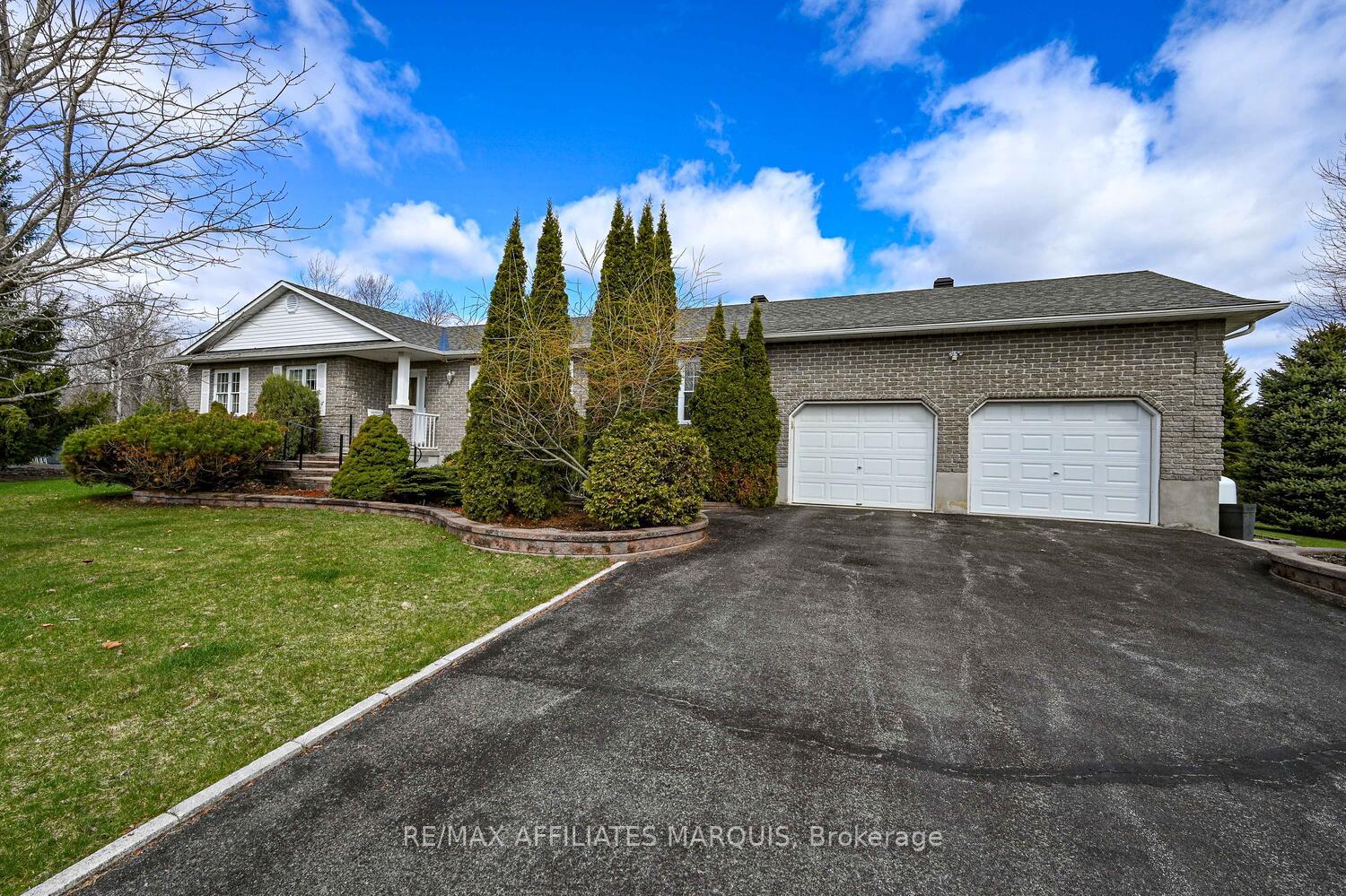 Photo 46 of 10 Tudor Circle, Rideau Lakes, Rideau Lakes (South Elmsley) Twp — HOMEH