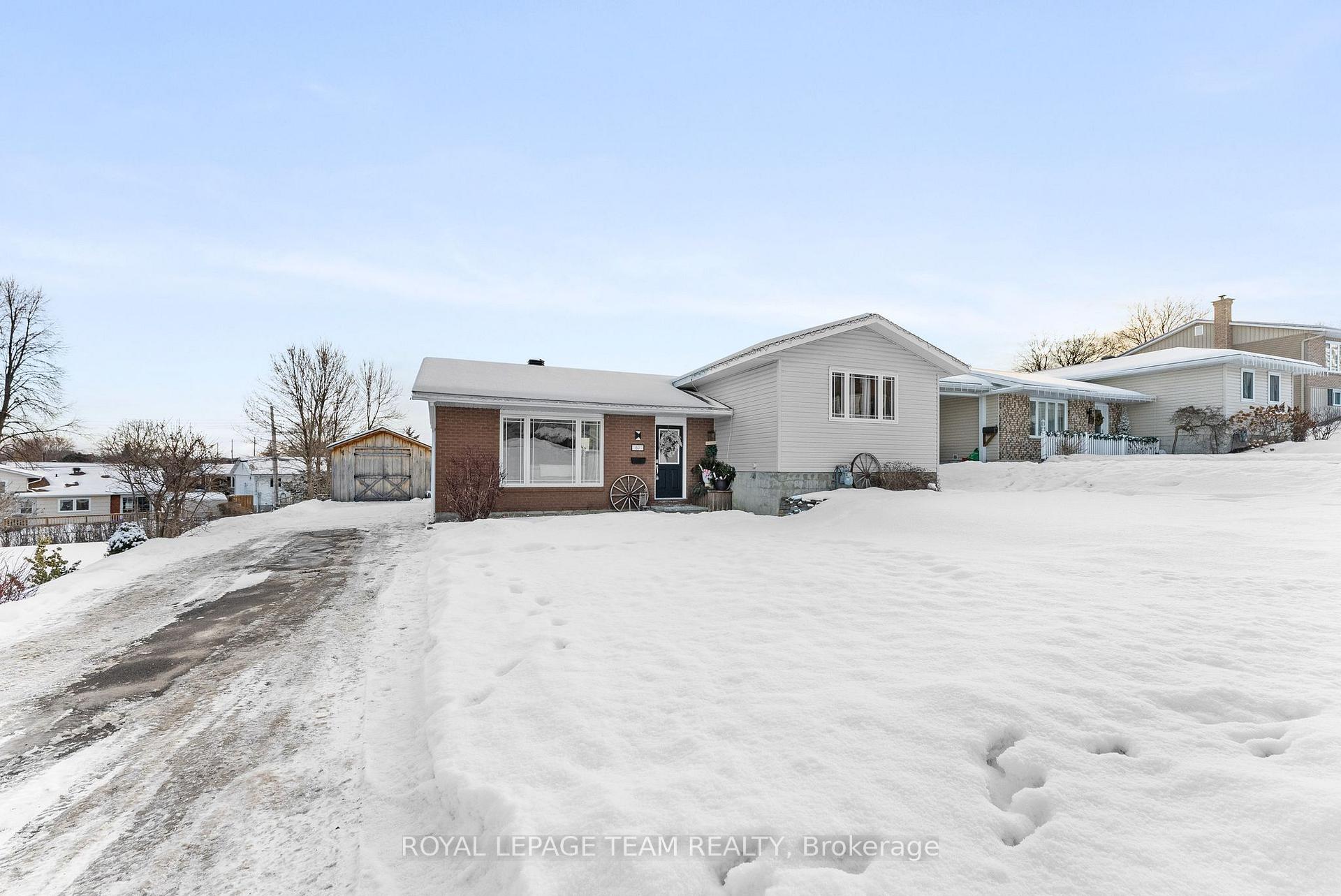 Photo 1 of 69 Erindale Avenue, Renfrew — HOMEH