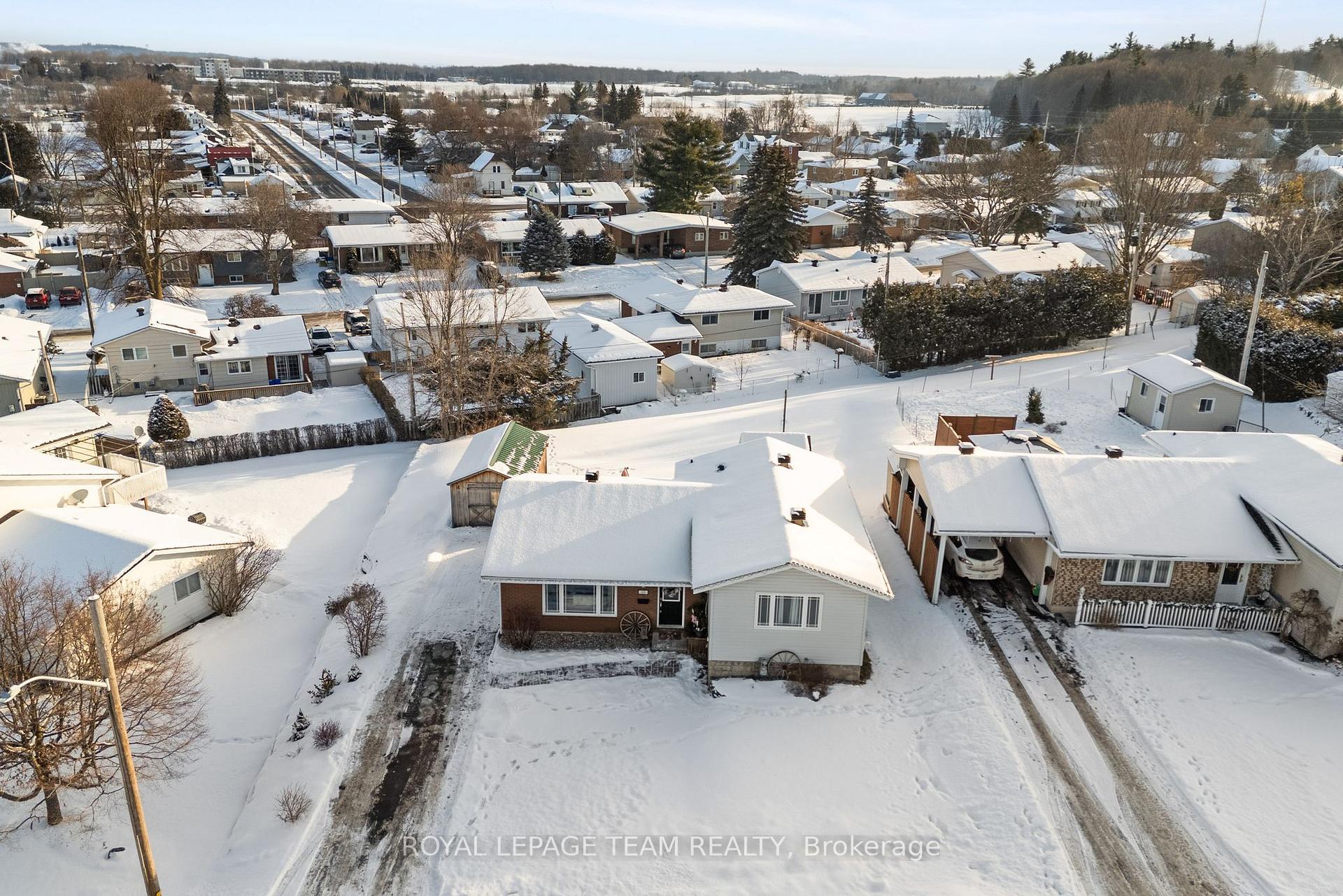 Photo 2 of 69 Erindale Avenue, Renfrew — HOMEH