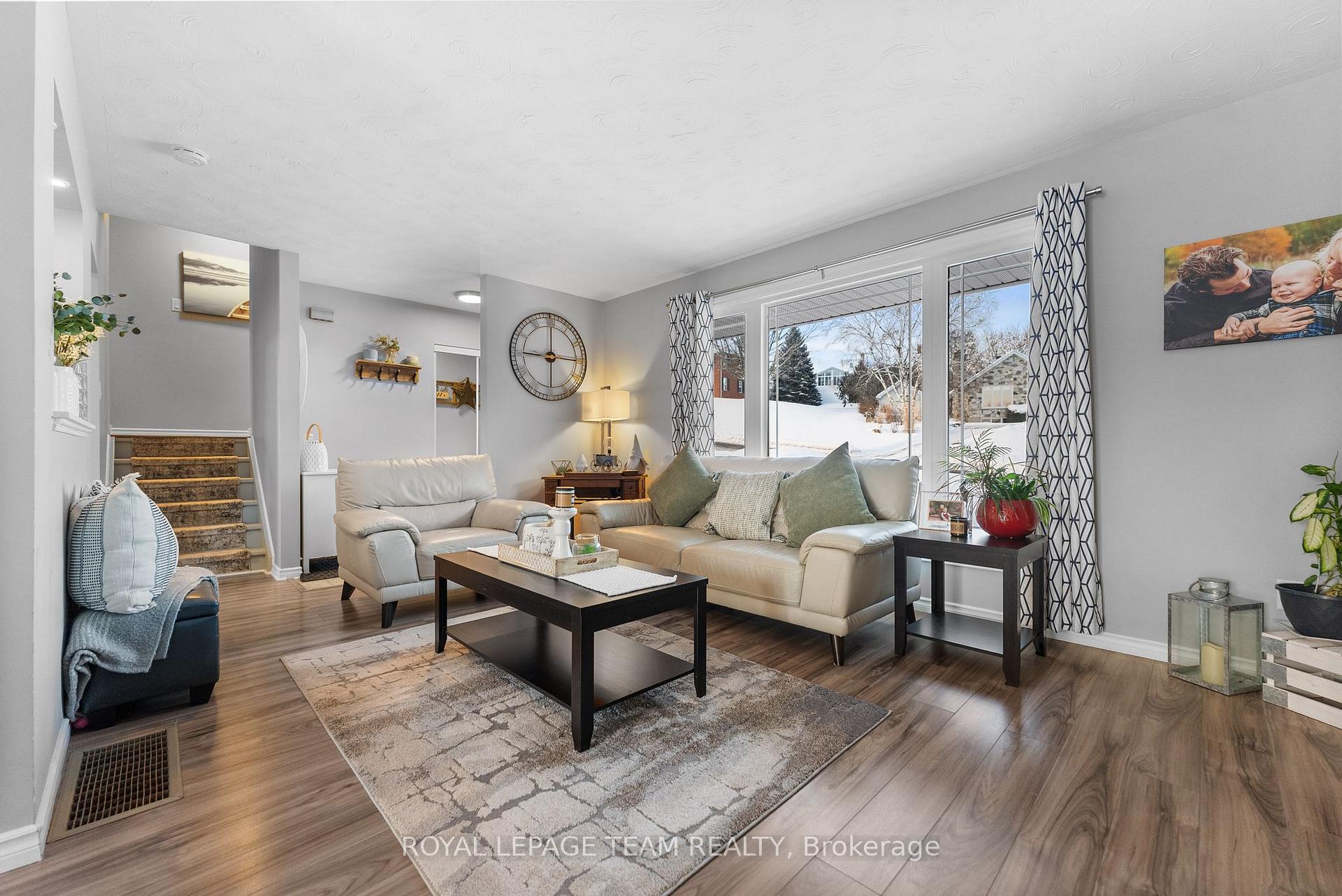 Photo 11 of 69 Erindale Avenue, Renfrew — HOMEH