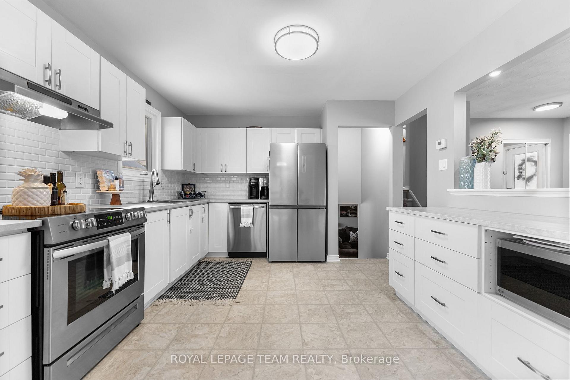 Photo 16 of 69 Erindale Avenue, Renfrew — HOMEH