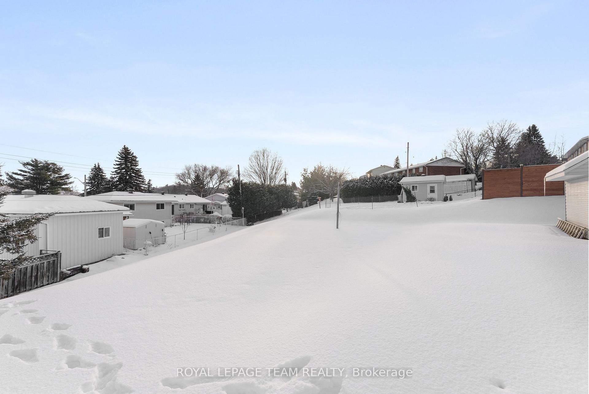 Photo 30 of 69 Erindale Avenue, Renfrew — HOMEH