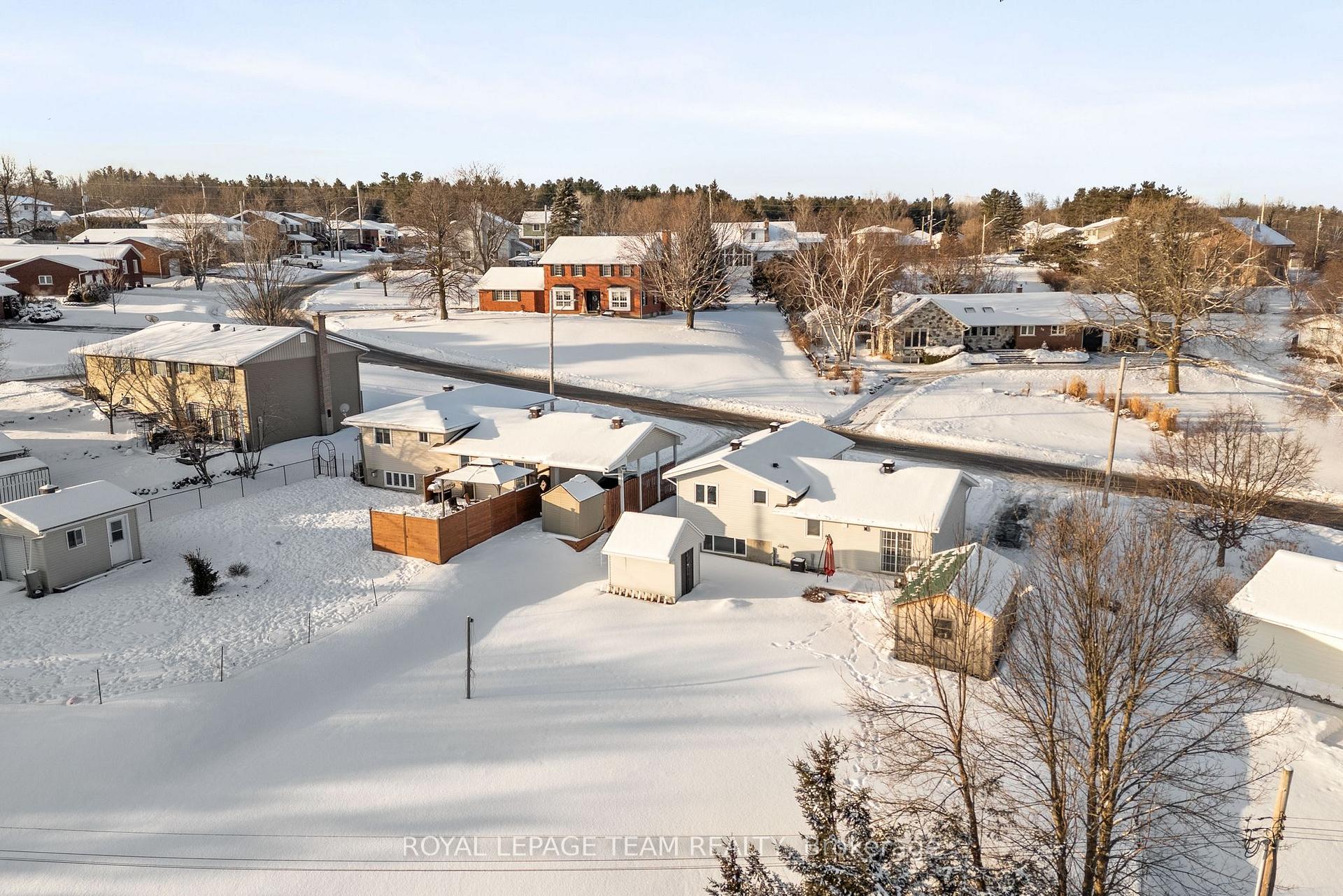 Photo 33 of 69 Erindale Avenue, Renfrew — HOMEH