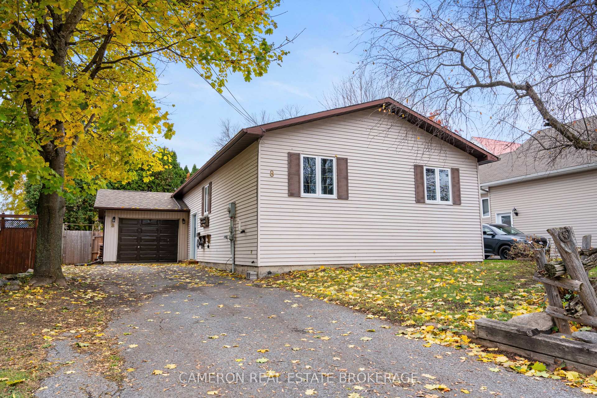 Photo 2 of 8 Head Street, South Glengarry, Lancaster — HOMEH