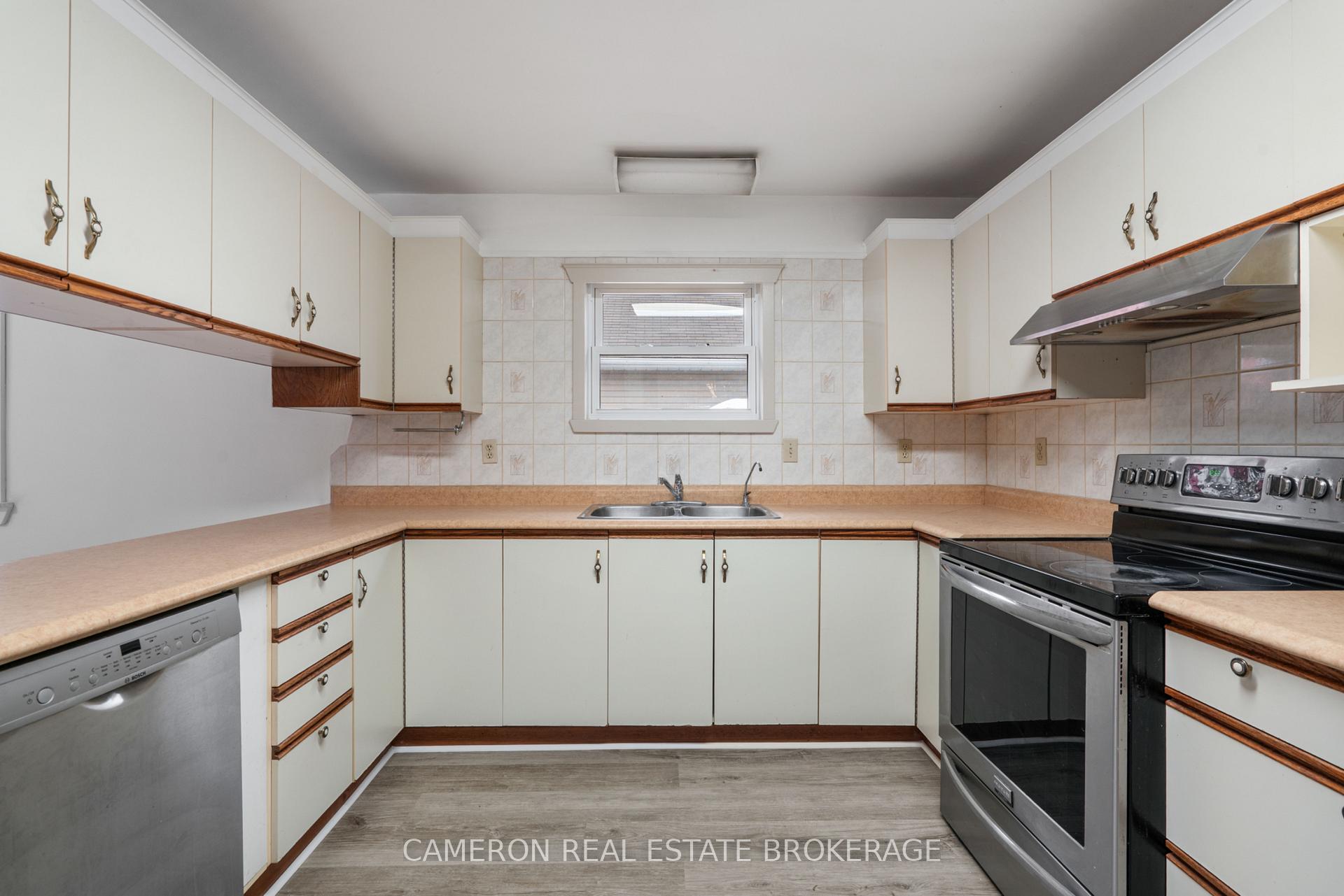 Photo 5 of 8 Head Street, South Glengarry, Lancaster — HOMEH