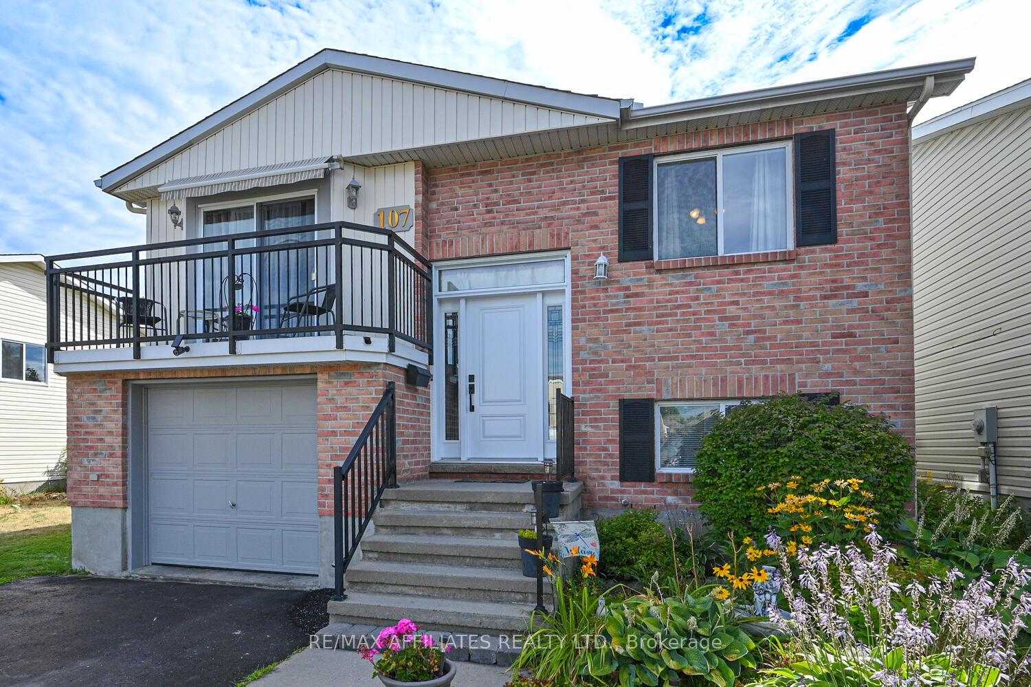 Photo 1 of 107 Merrick Street, Smiths Falls — HOMEH