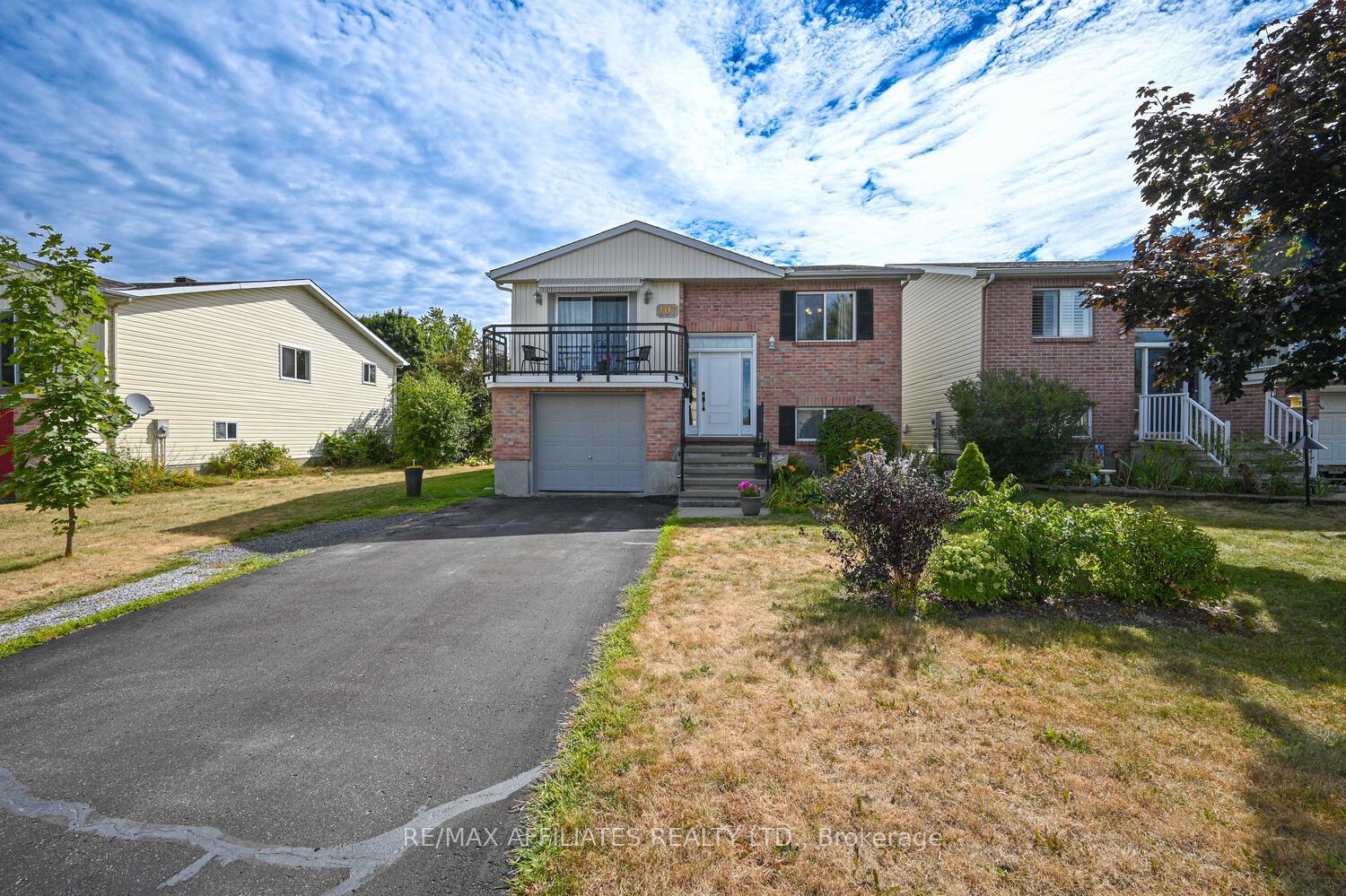 Photo 6 of 107 Merrick Street, Smiths Falls — HOMEH
