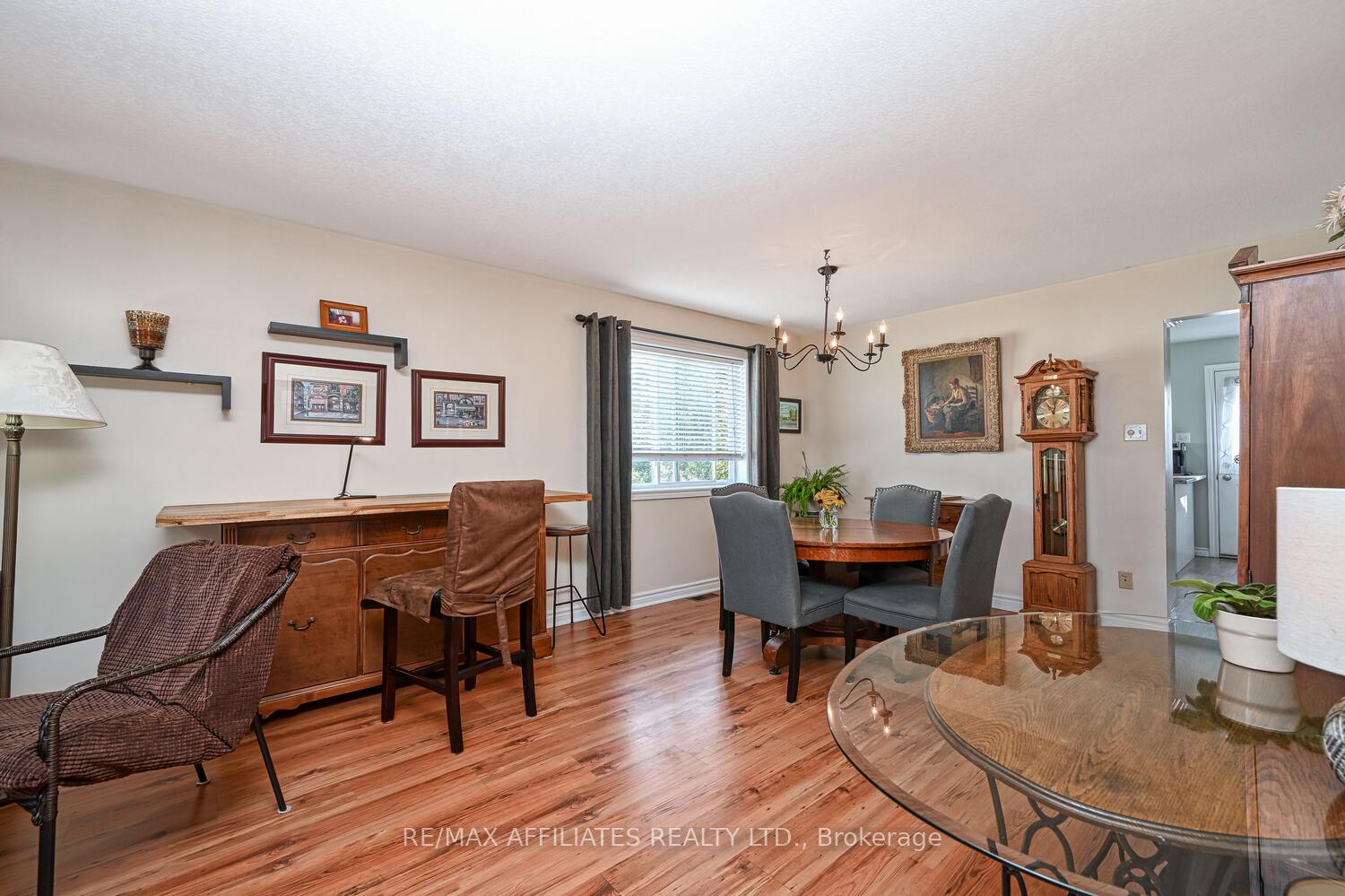 Photo 11 of 107 Merrick Street, Smiths Falls — HOMEH